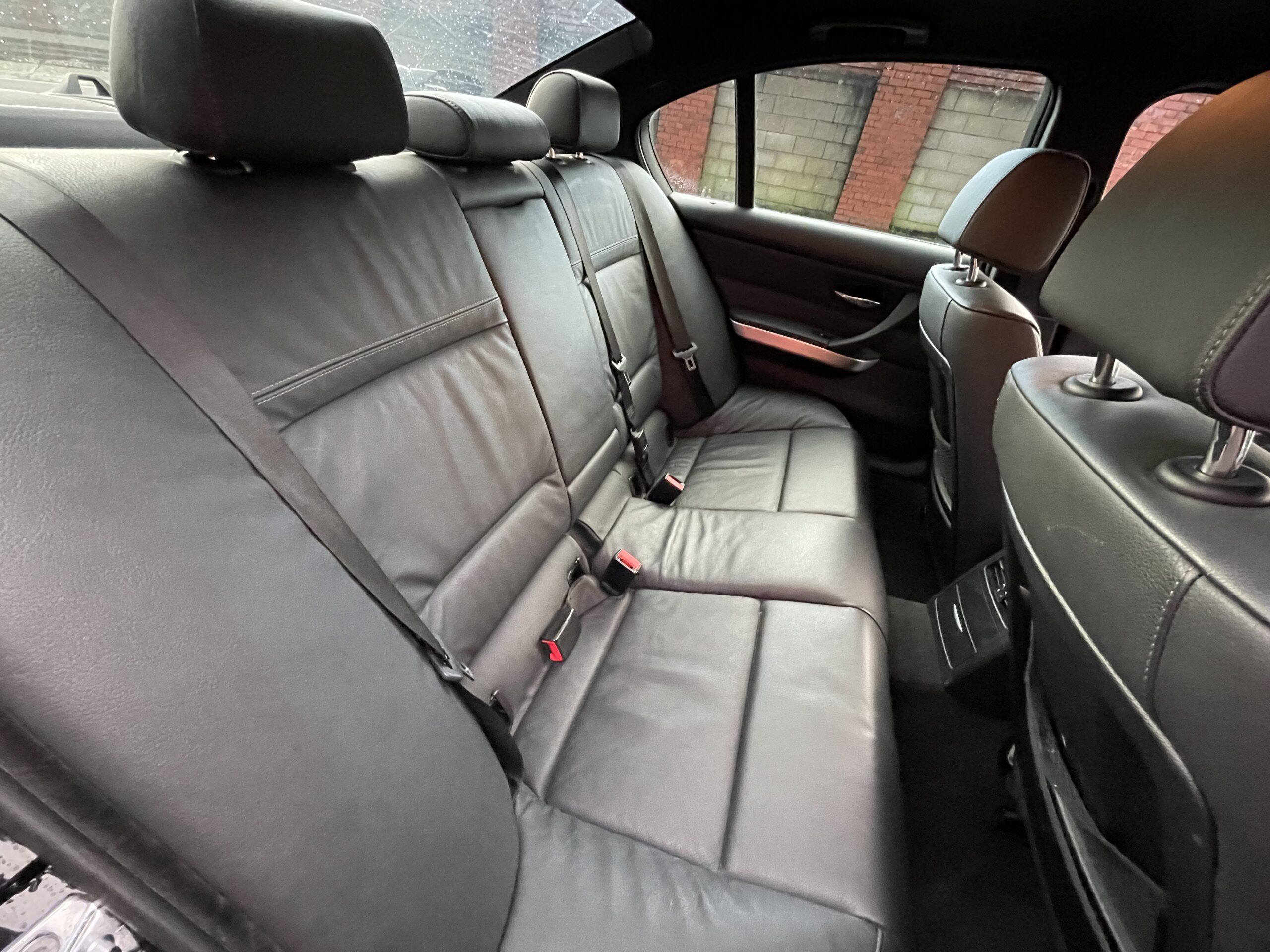 2009 BMW 330d M Sport Saloon *LCI – LARGER NAV – HEATED LEATHER* N57