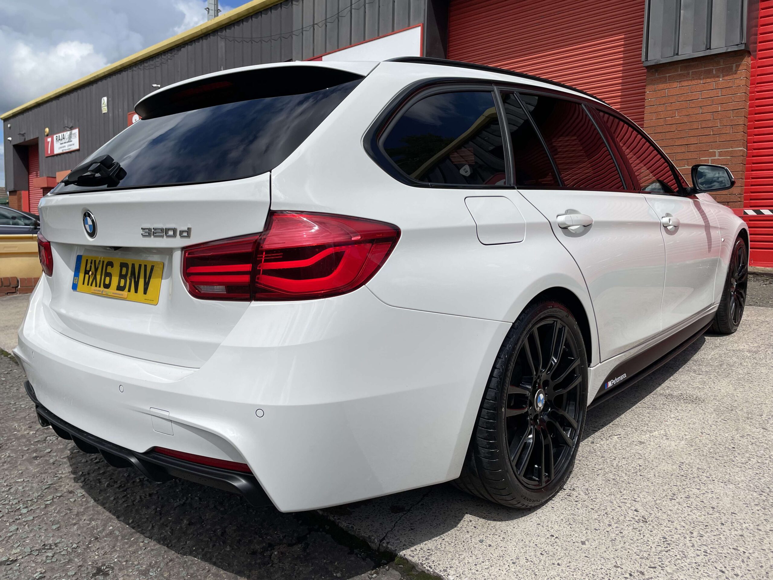 2016 16 BMW 320d M Sport Touring *M KIT-REV CAM-403M ALLOYS*Auto