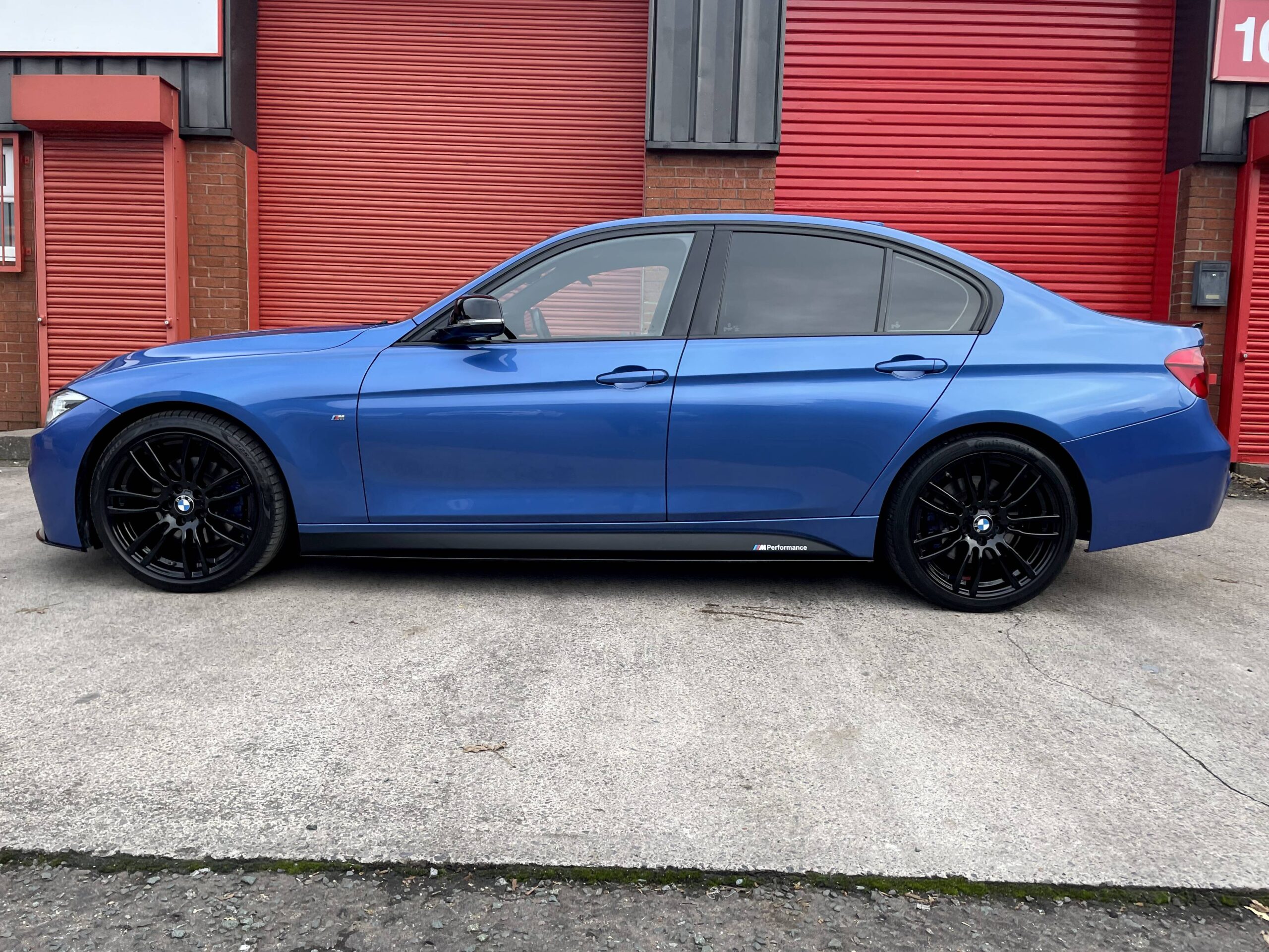 2017 BMW 330d M Sport *403M ALLOYS – ICON HEADLIGHTS* Auto