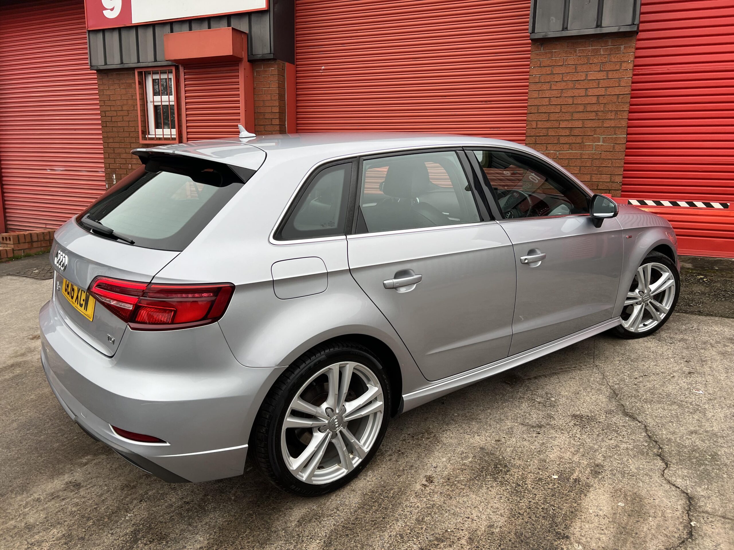 2016 Audi A3 2.0 TDI S line Sportback S Tronic *CARPLAY-NAV-FACELIFT-AUTO*5 Door