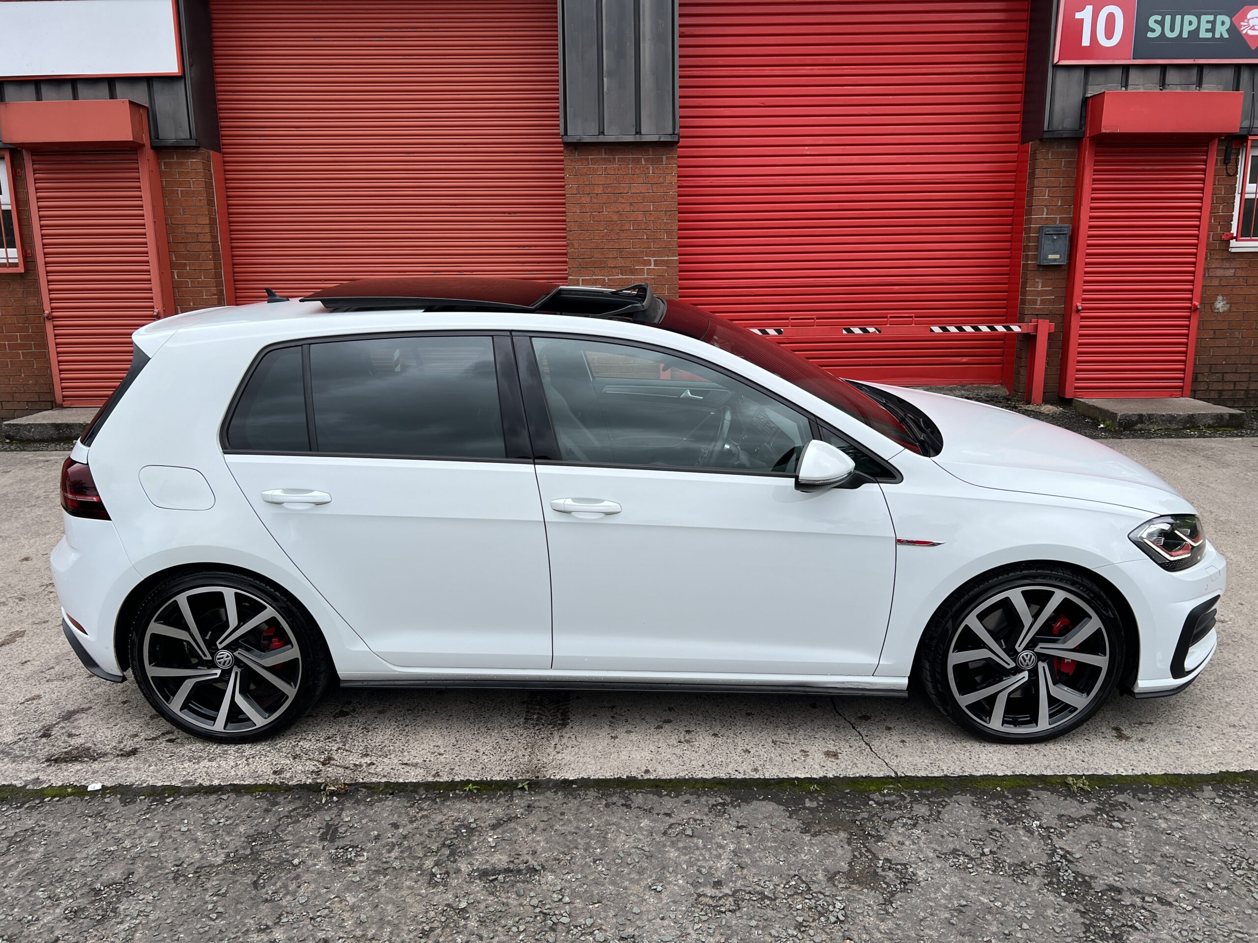 2019 Volkswagen Golf GTI Performance DSG MK7.5 AUTO 2.0 TSI *PANROOF + LEATHERS* 5dr