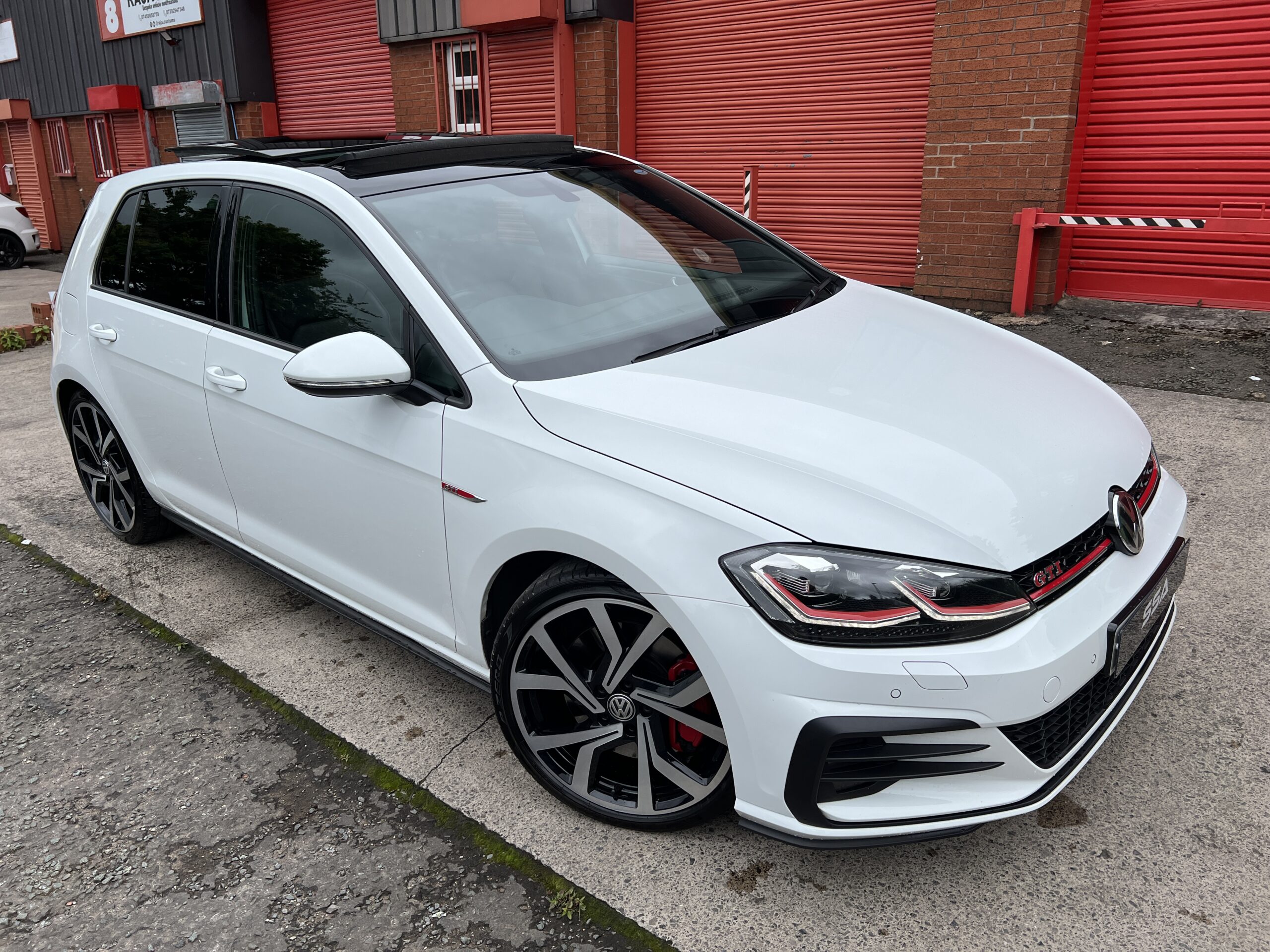 2019 Volkswagen Golf GTI Performance DSG MK7.5 AUTO 2.0 TSI *PANROOF + LEATHERS* 5dr