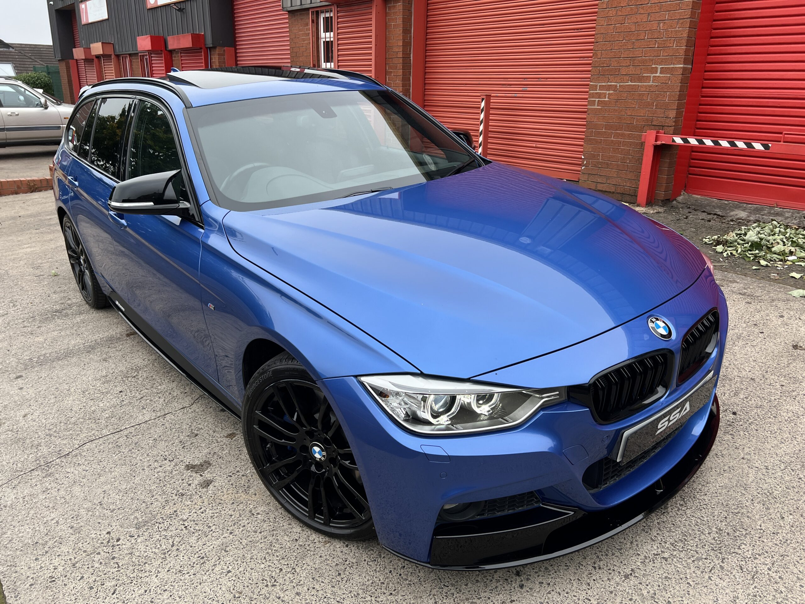 2015 BMW 330d M Sport Touring xDrive *PANO+HK+HTD STEERING+ADAPTVE XENONS*