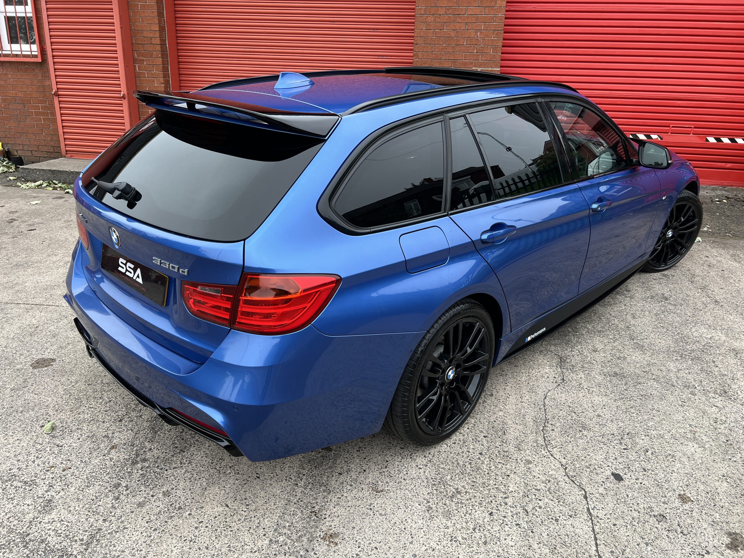 2015 BMW 330d M Sport Touring xDrive *PANO+HK+HTD STEERING+ADAPTVE XENONS*