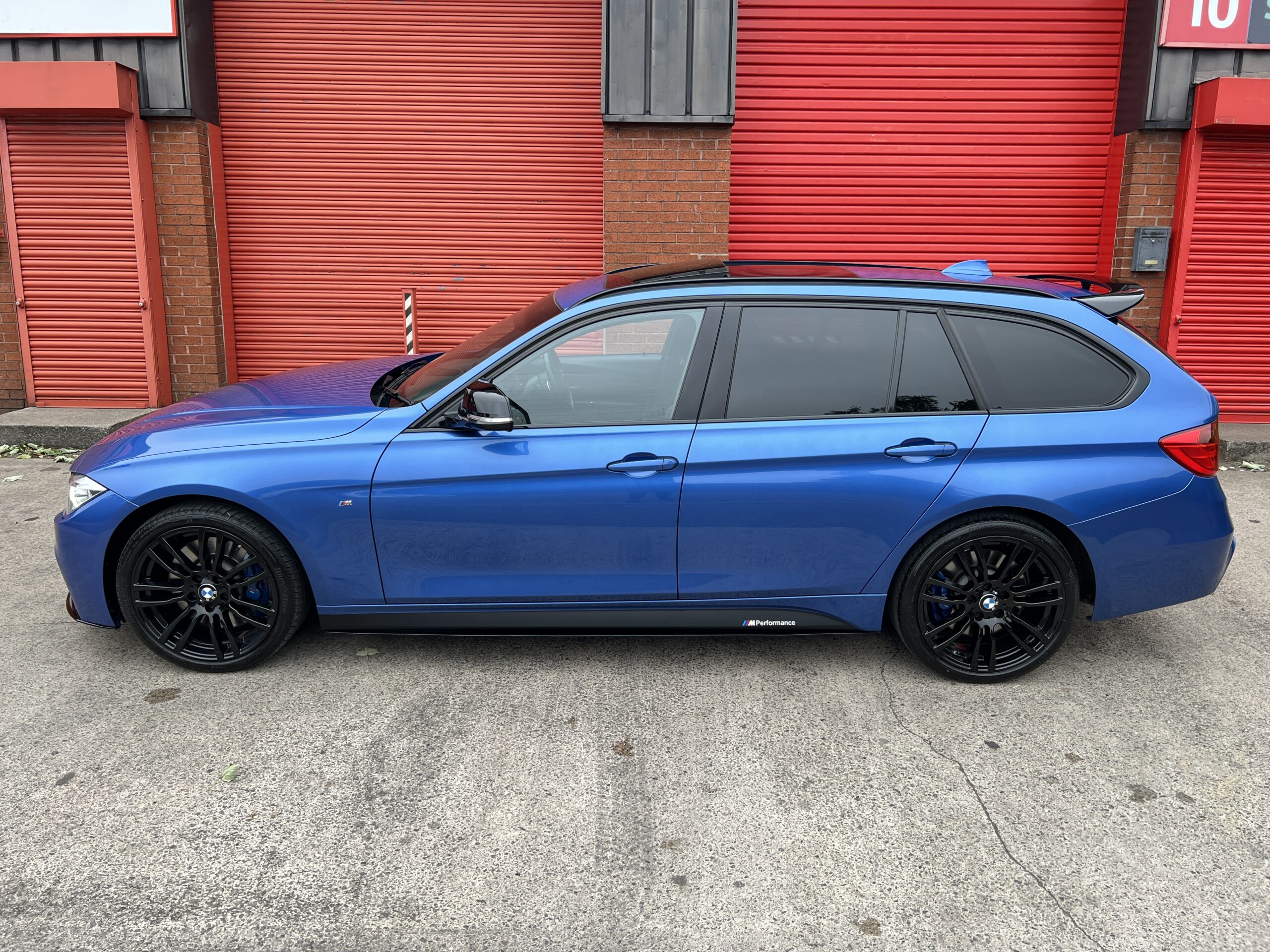 2015 BMW 330d M Sport Touring xDrive *PANO+HK+HTD STEERING+ADAPTVE XENONS*