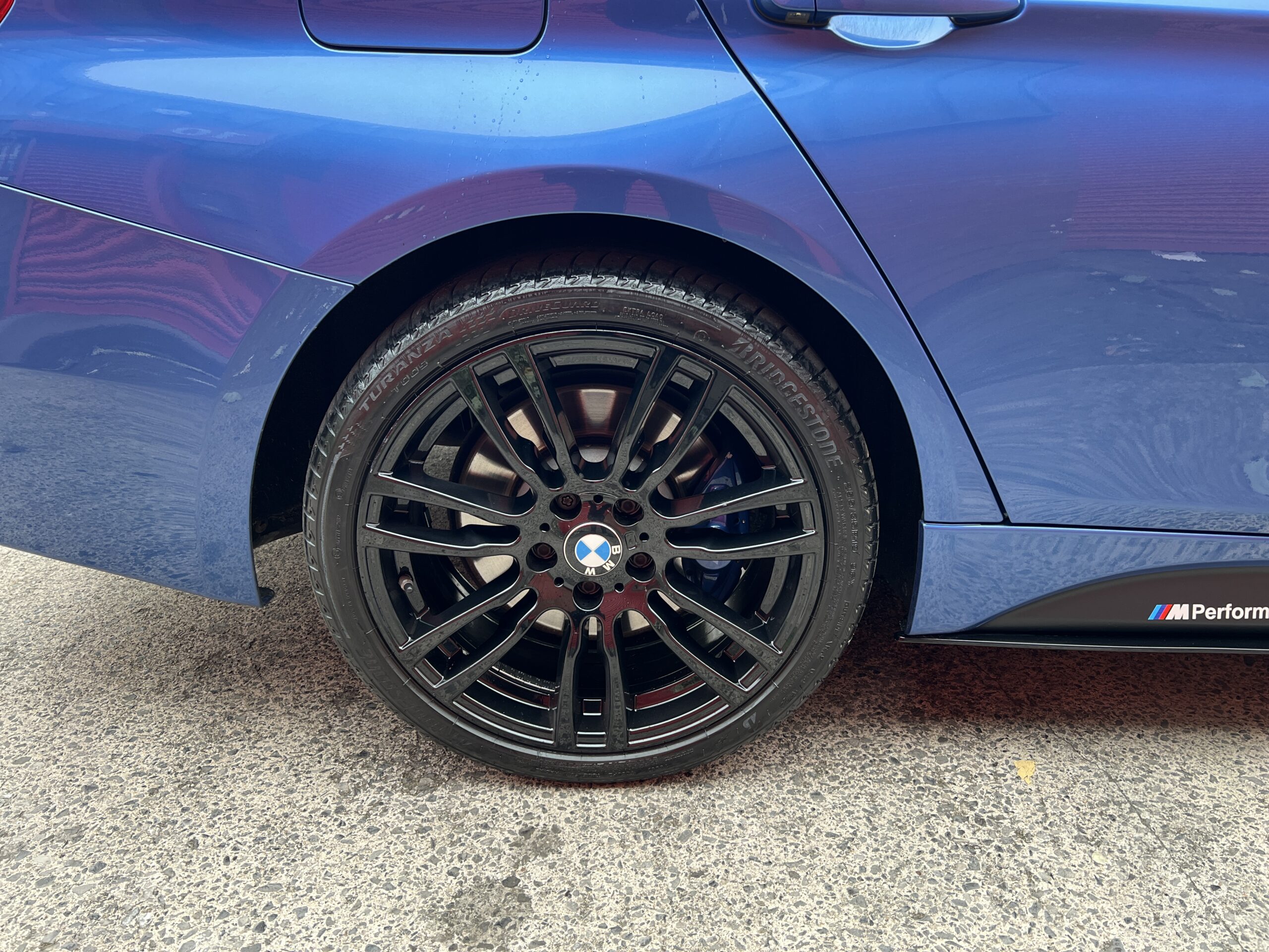 2015 BMW 330d M Sport Touring xDrive *PANO+HK+HTD STEERING+ADAPTVE XENONS*