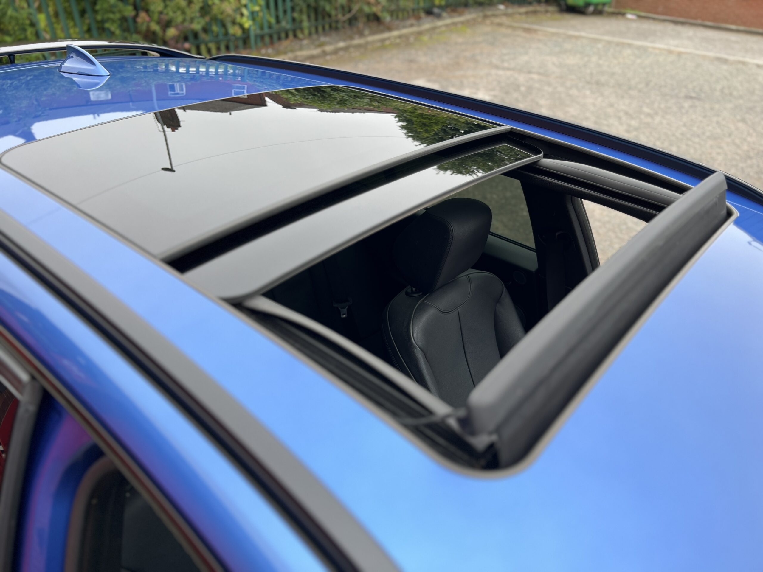 2015 BMW 330d M Sport Touring xDrive *PANO+HK+HTD STEERING+ADAPTVE XENONS*