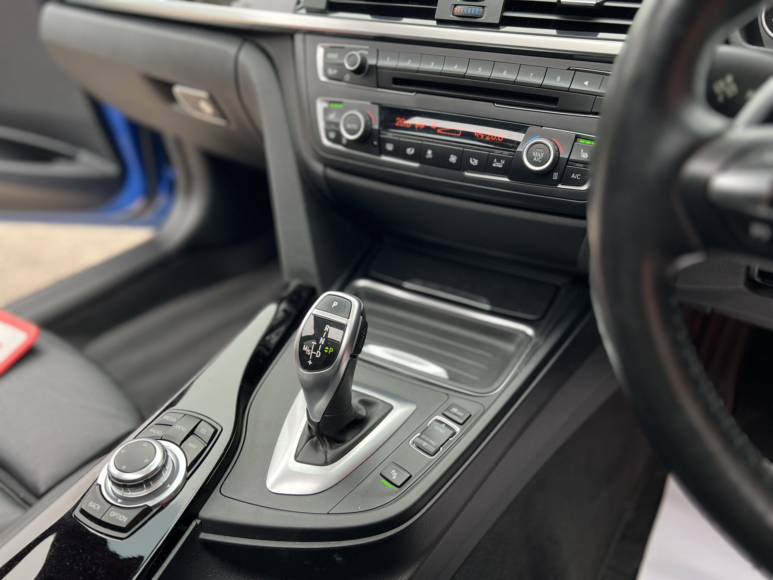 2015 BMW 330d M Sport Touring xDrive *PANO+HK+HTD STEERING+ADAPTVE XENONS*