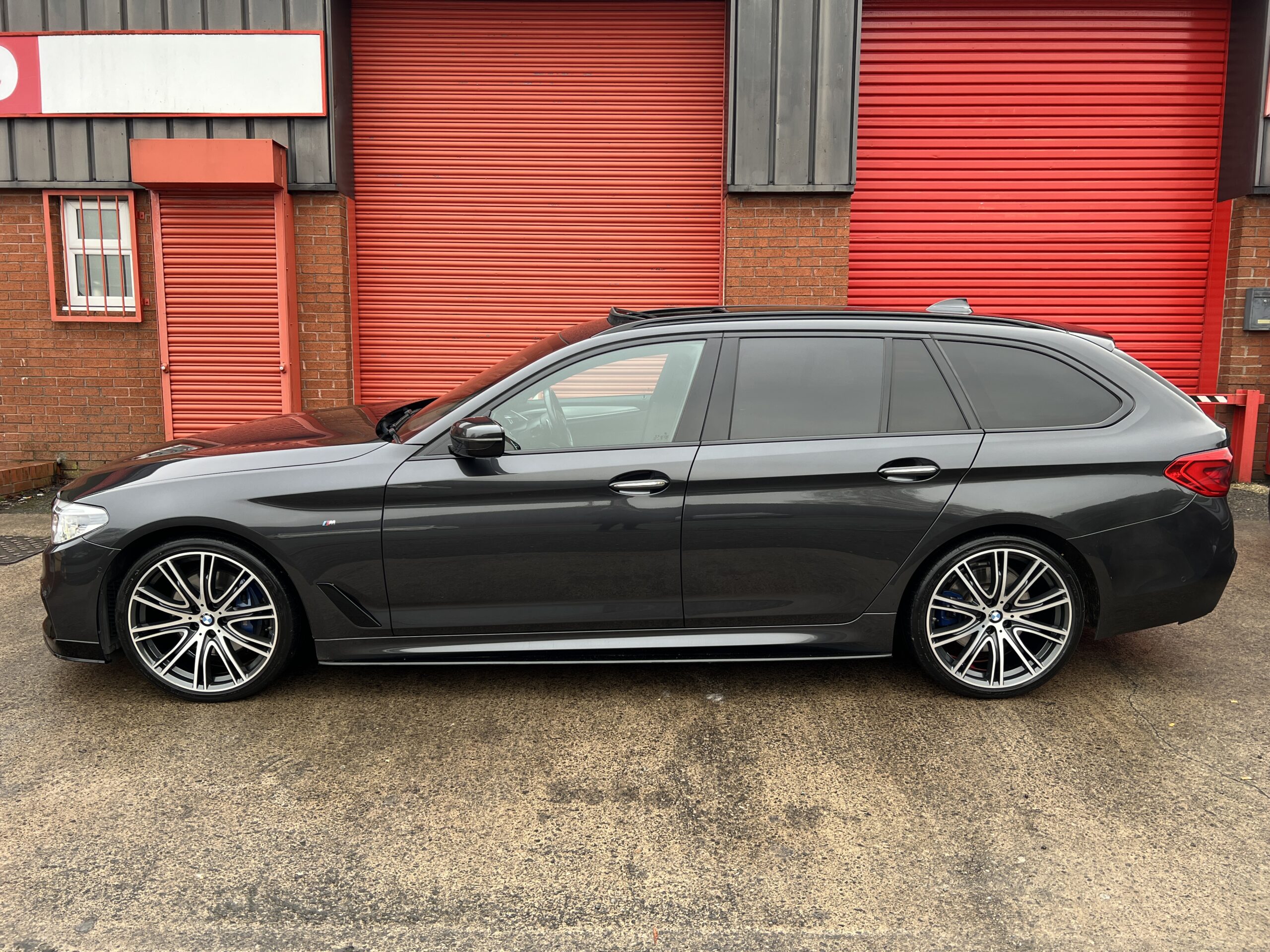 2018 BMW 530d M Sport Touring xDrive *PAN ROOF-HEADS UP-ICON* AUTO