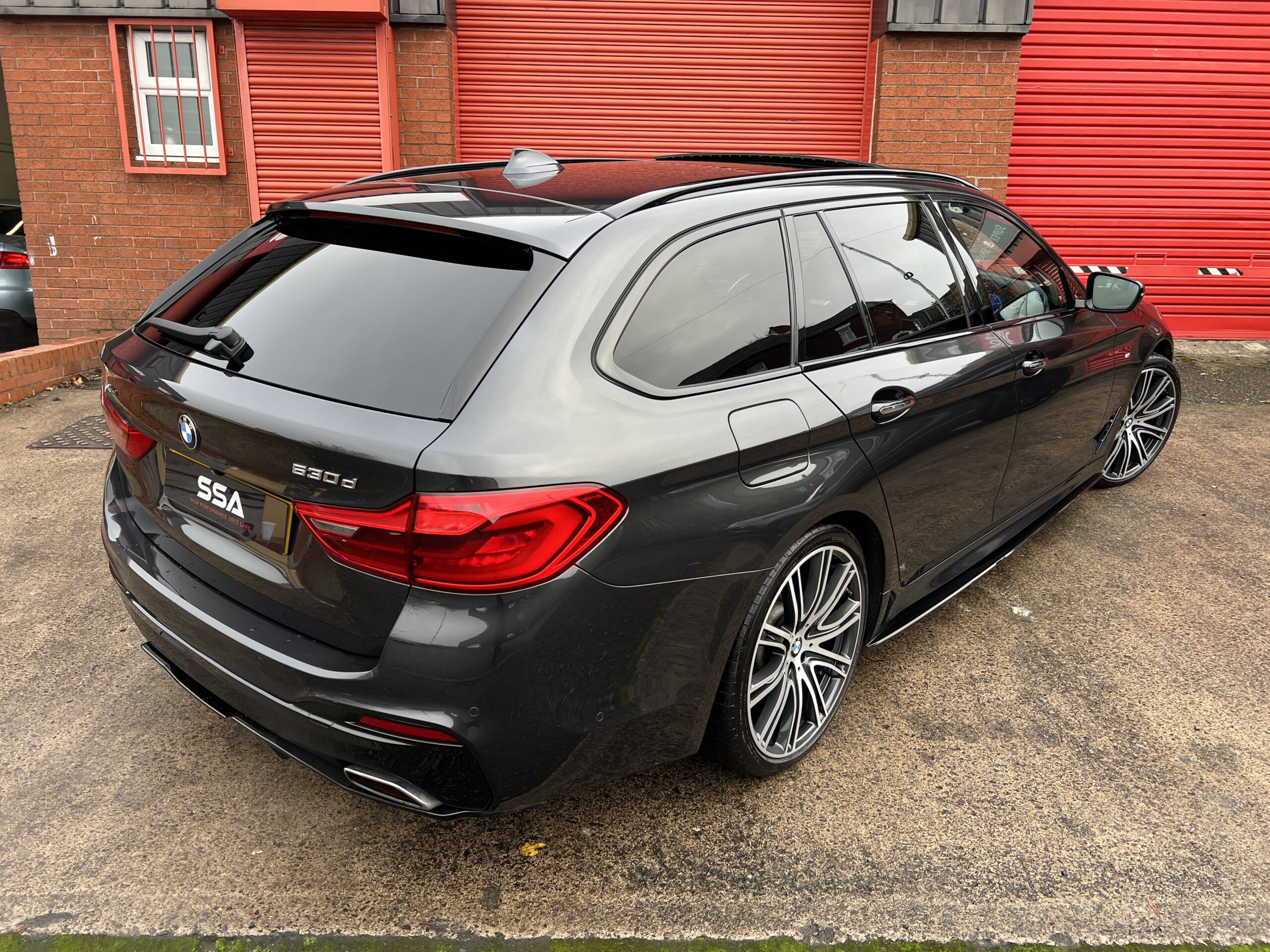 2018 BMW 530d M Sport Touring xDrive *PAN ROOF-HEADS UP-ICON* AUTO