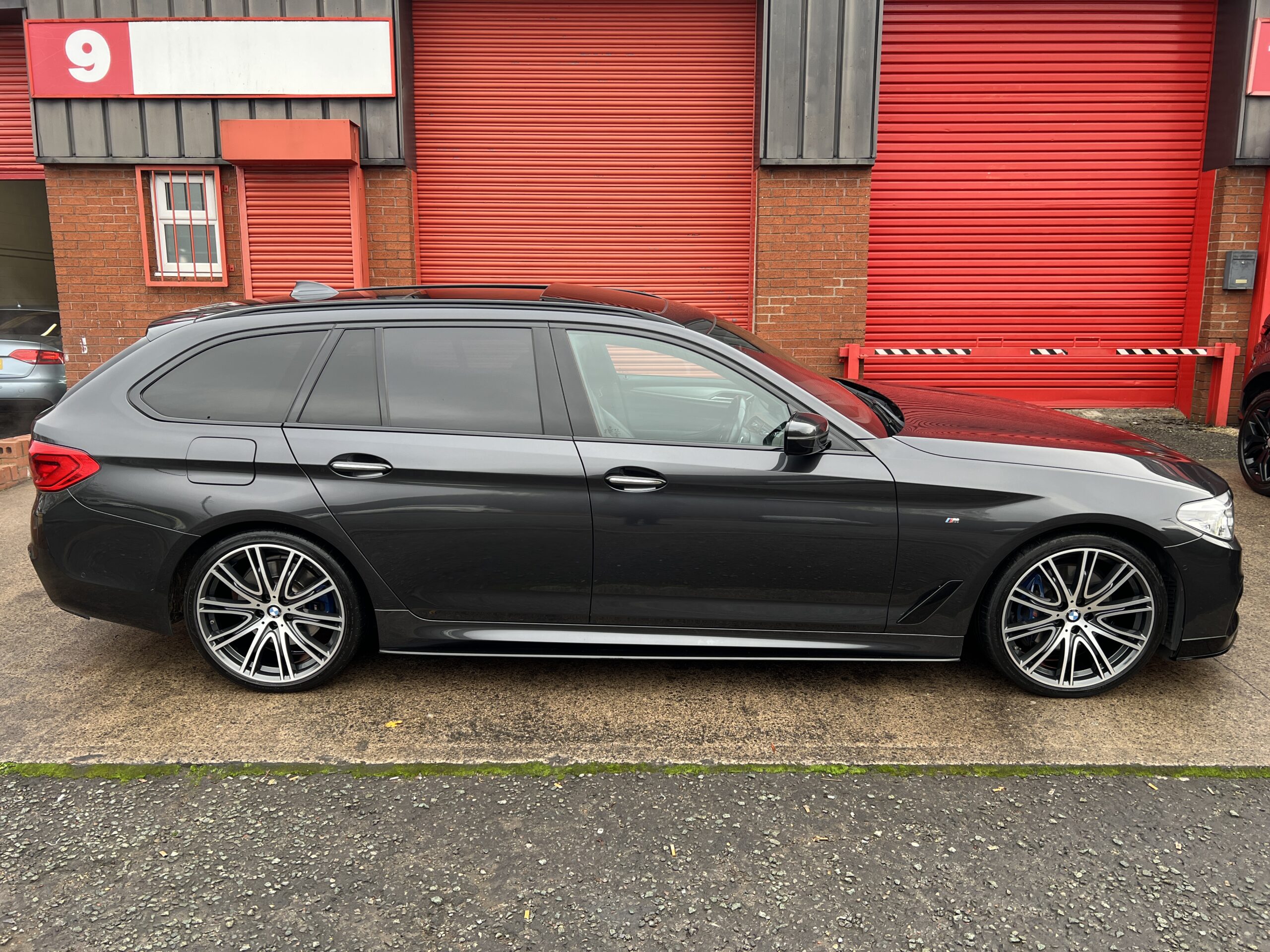 2018 BMW 530d M Sport Touring xDrive *PAN ROOF-HEADS UP-ICON* AUTO