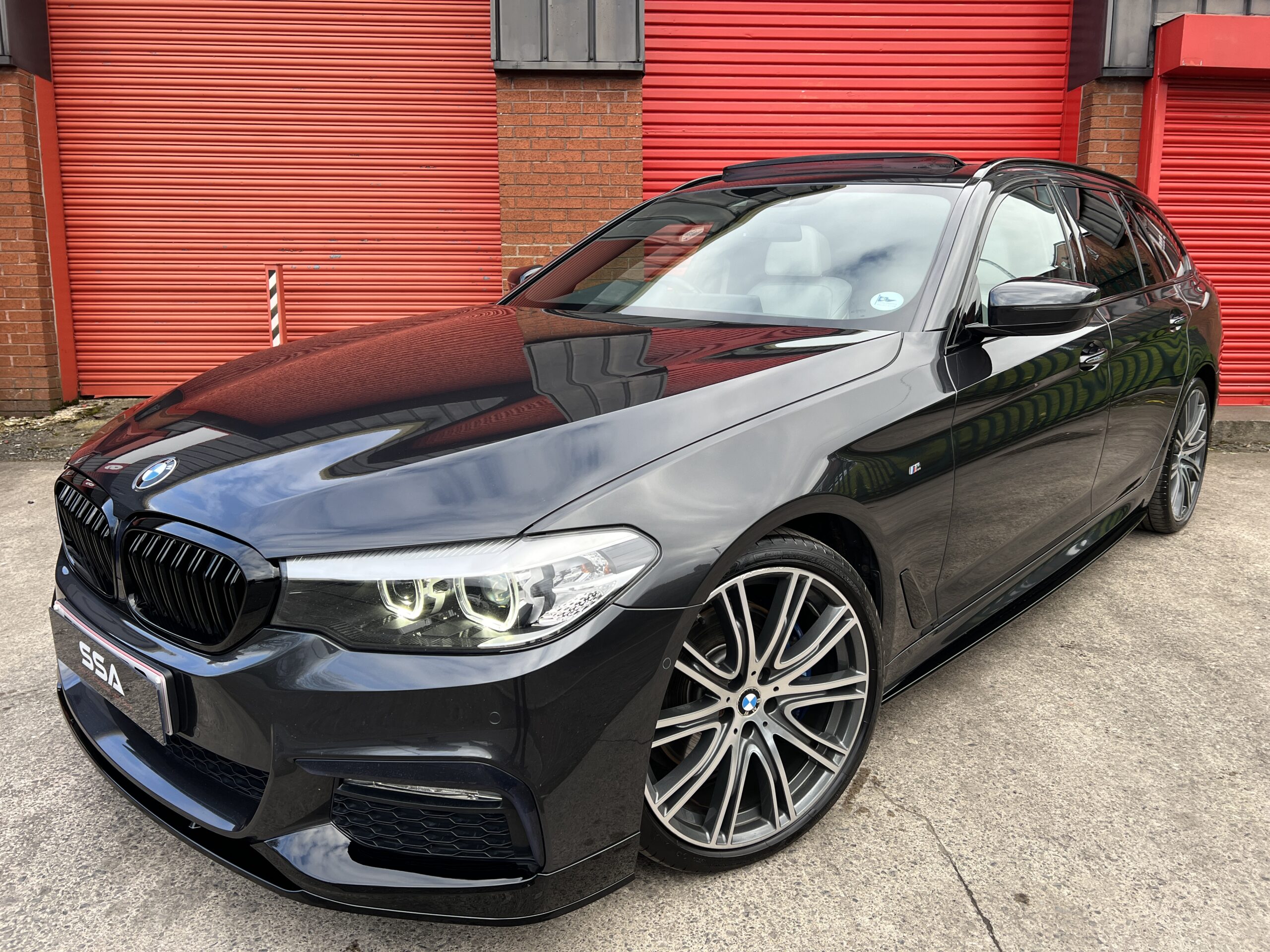 2018 BMW 530d M Sport xDrive Touring *PAN ROOF-COMFORT PACKAGE-REV CAM* Auto