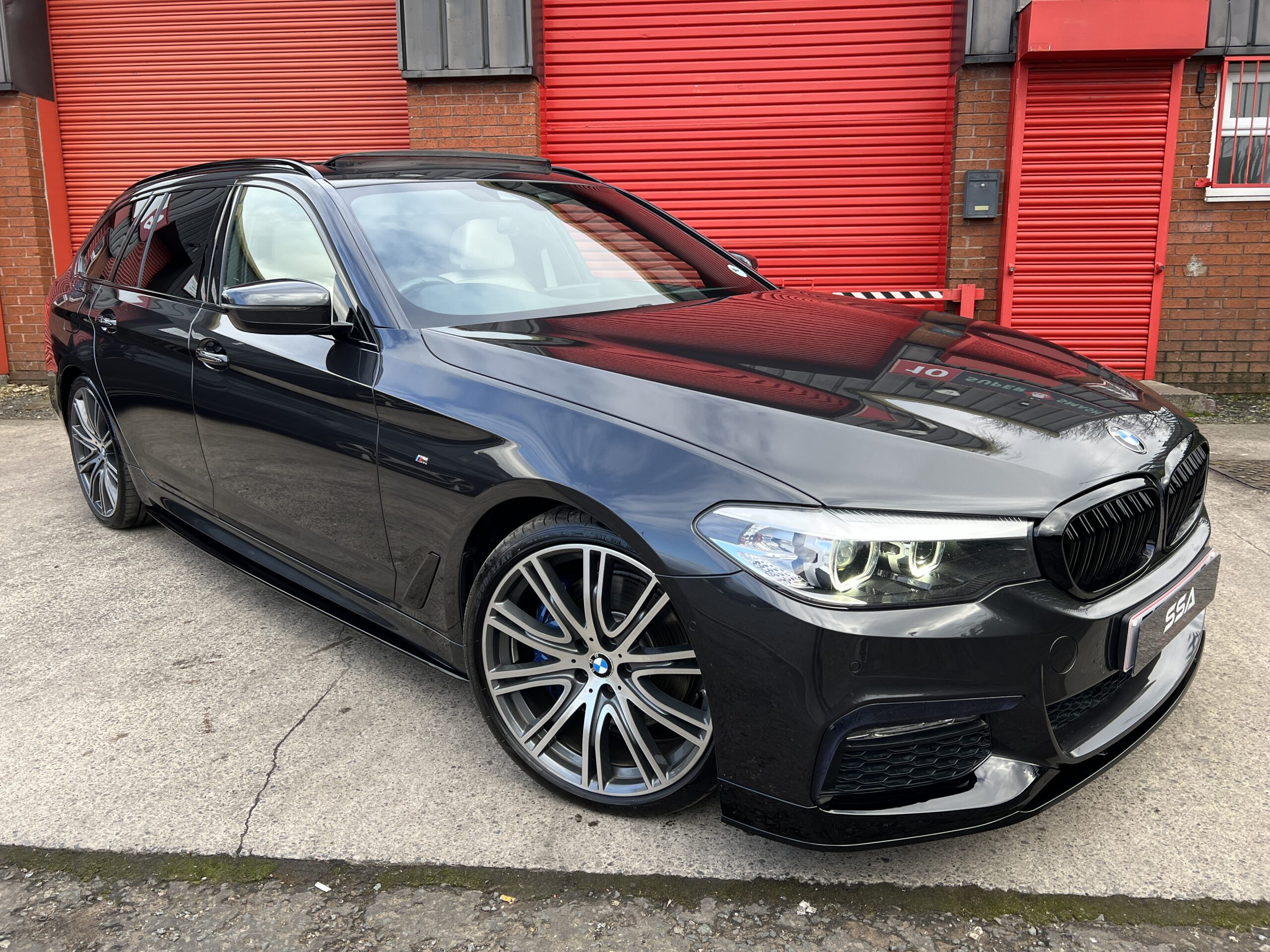 2018 BMW 530d M Sport xDrive Touring *PAN ROOF-COMFORT PACKAGE-REV CAM* Auto