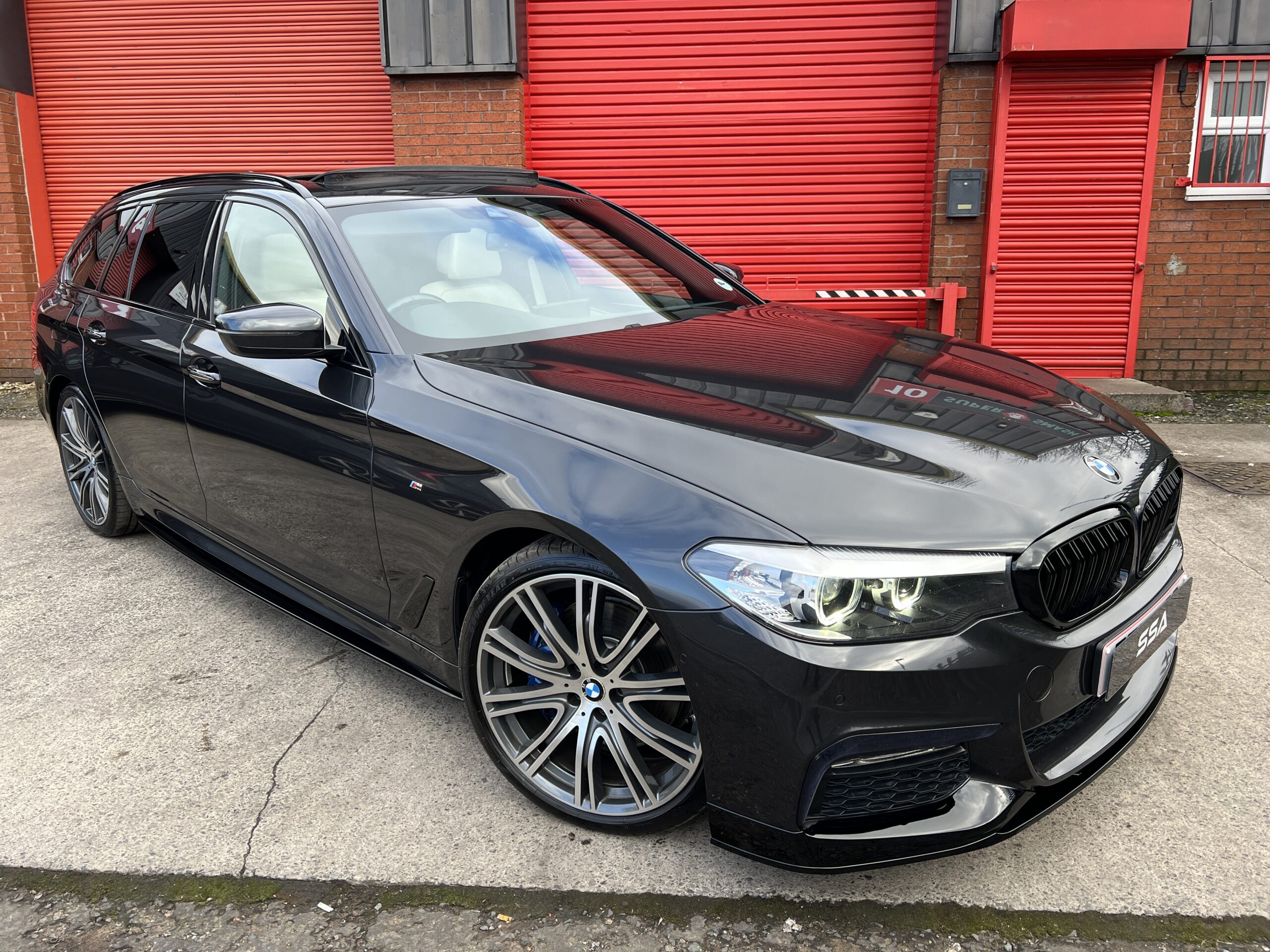 2018 BMW 530d M Sport xDrive Touring *PAN ROOF-COMFORT PACKAGE-REV CAM* Auto