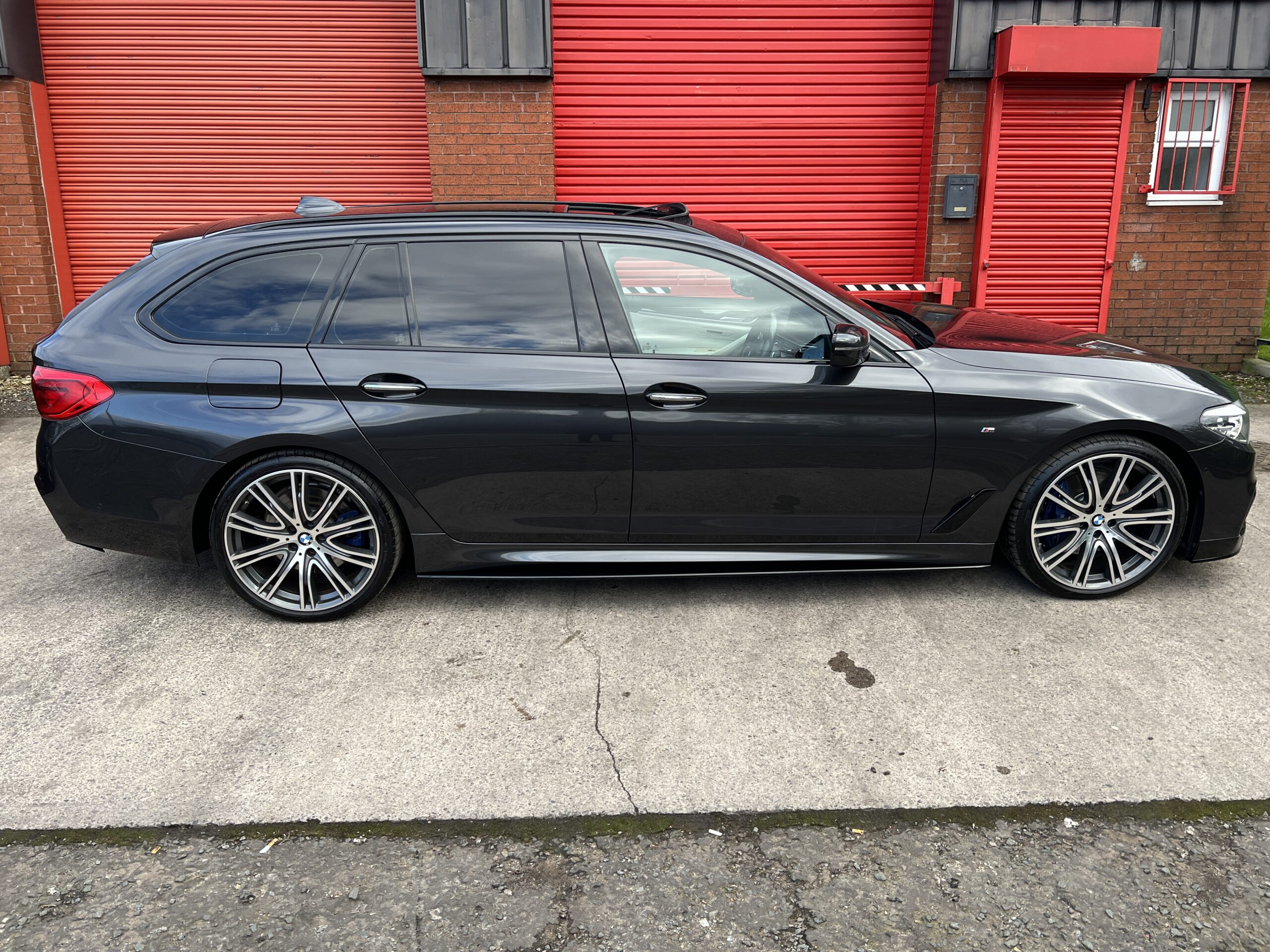 2018 BMW 530d M Sport xDrive Touring *PAN ROOF-COMFORT PACKAGE-REV CAM* Auto