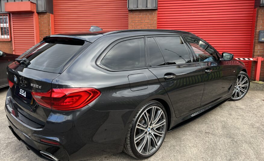 2018 BMW 530d M Sport xDrive Touring *PAN ROOF-COMFORT PACKAGE-REV CAM* Auto