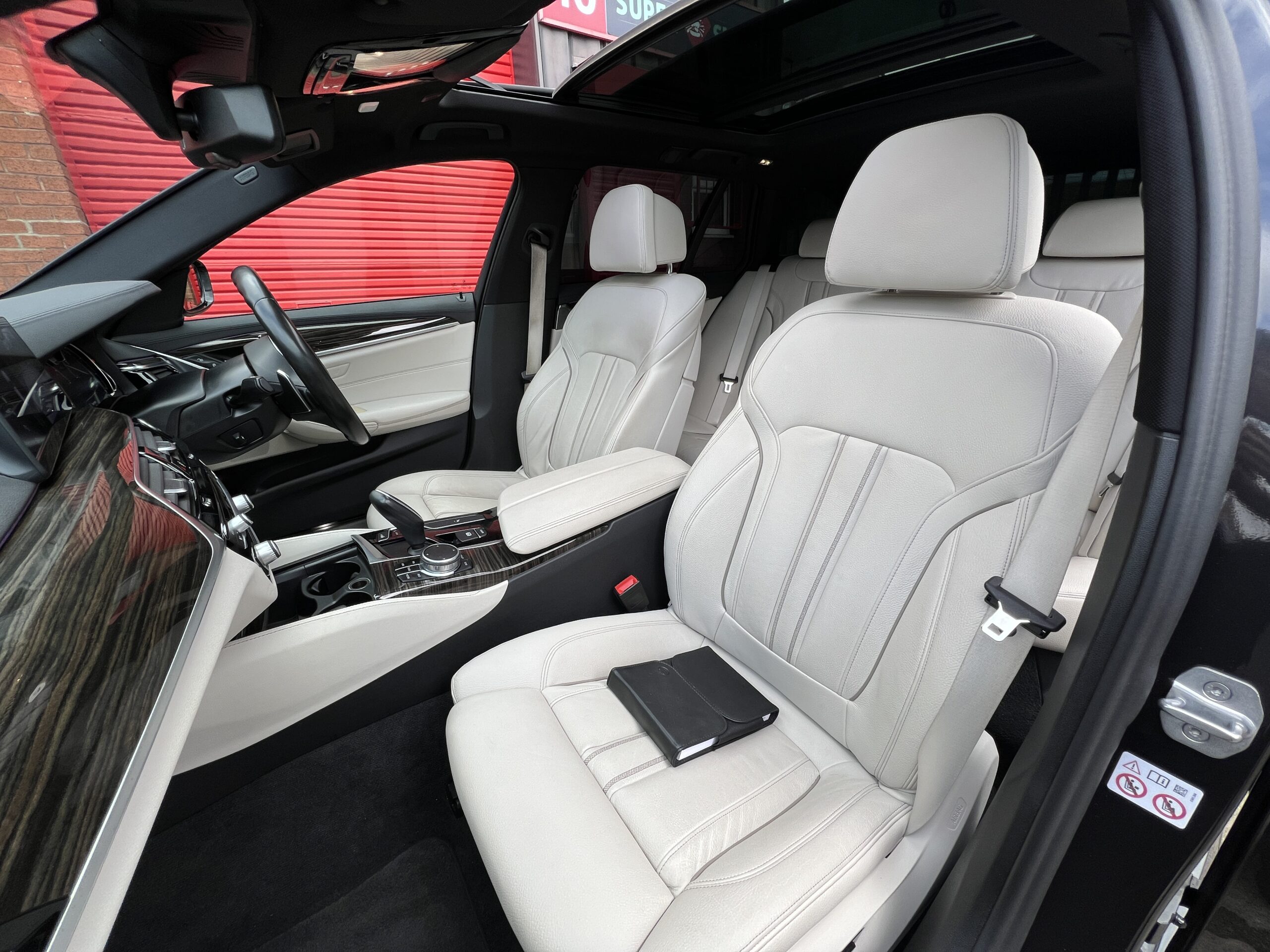 2018 BMW 530d M Sport xDrive Touring *PAN ROOF-COMFORT PACKAGE-REV CAM* Auto