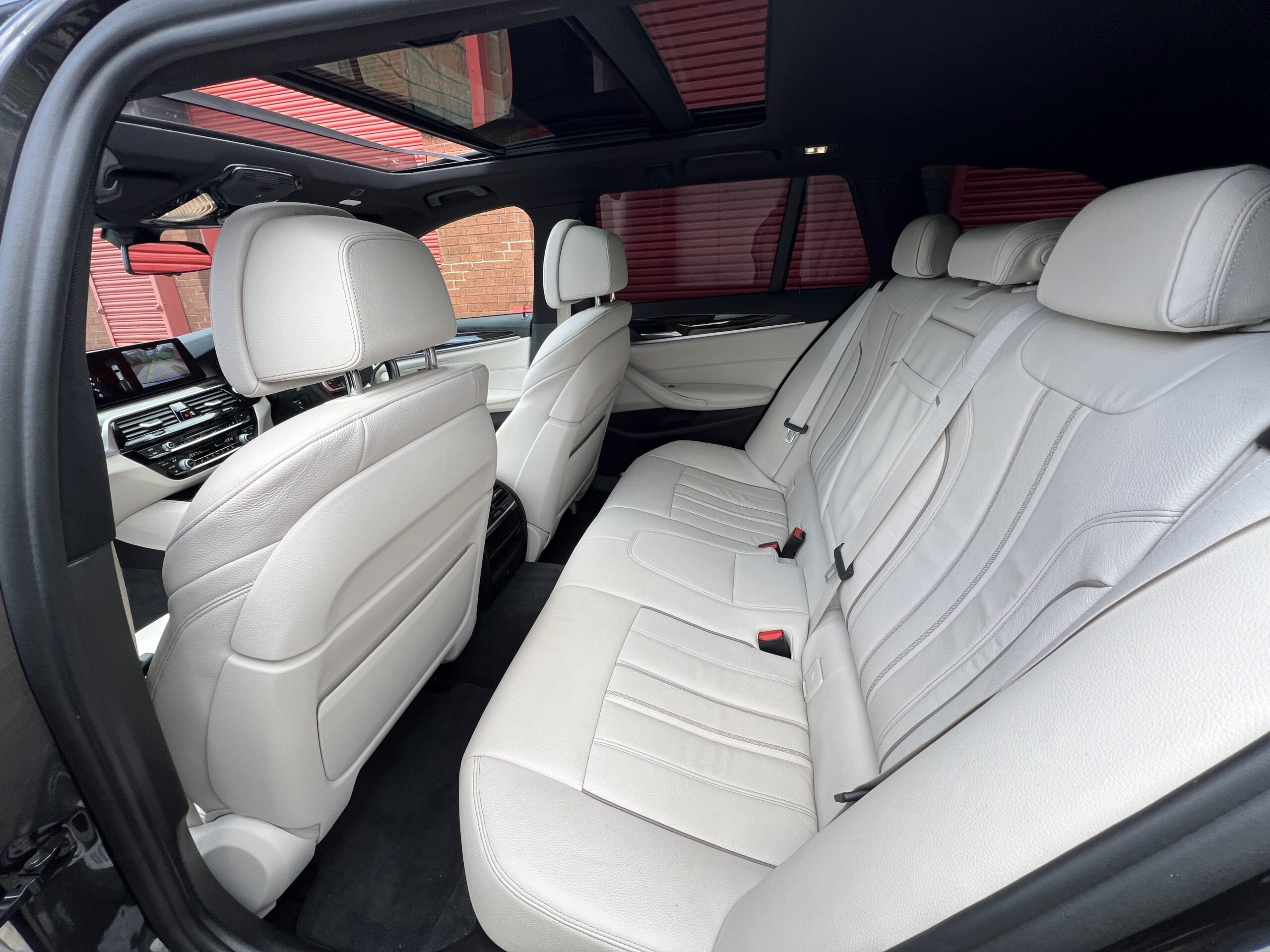 2018 BMW 530d M Sport xDrive Touring *PAN ROOF-COMFORT PACKAGE-REV CAM* Auto