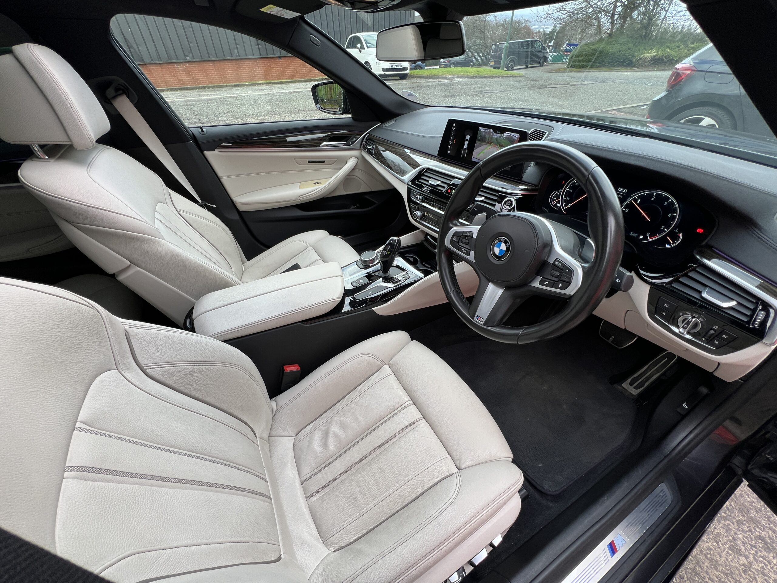 2018 BMW 530d M Sport xDrive Touring *PAN ROOF-COMFORT PACKAGE-REV CAM* Auto