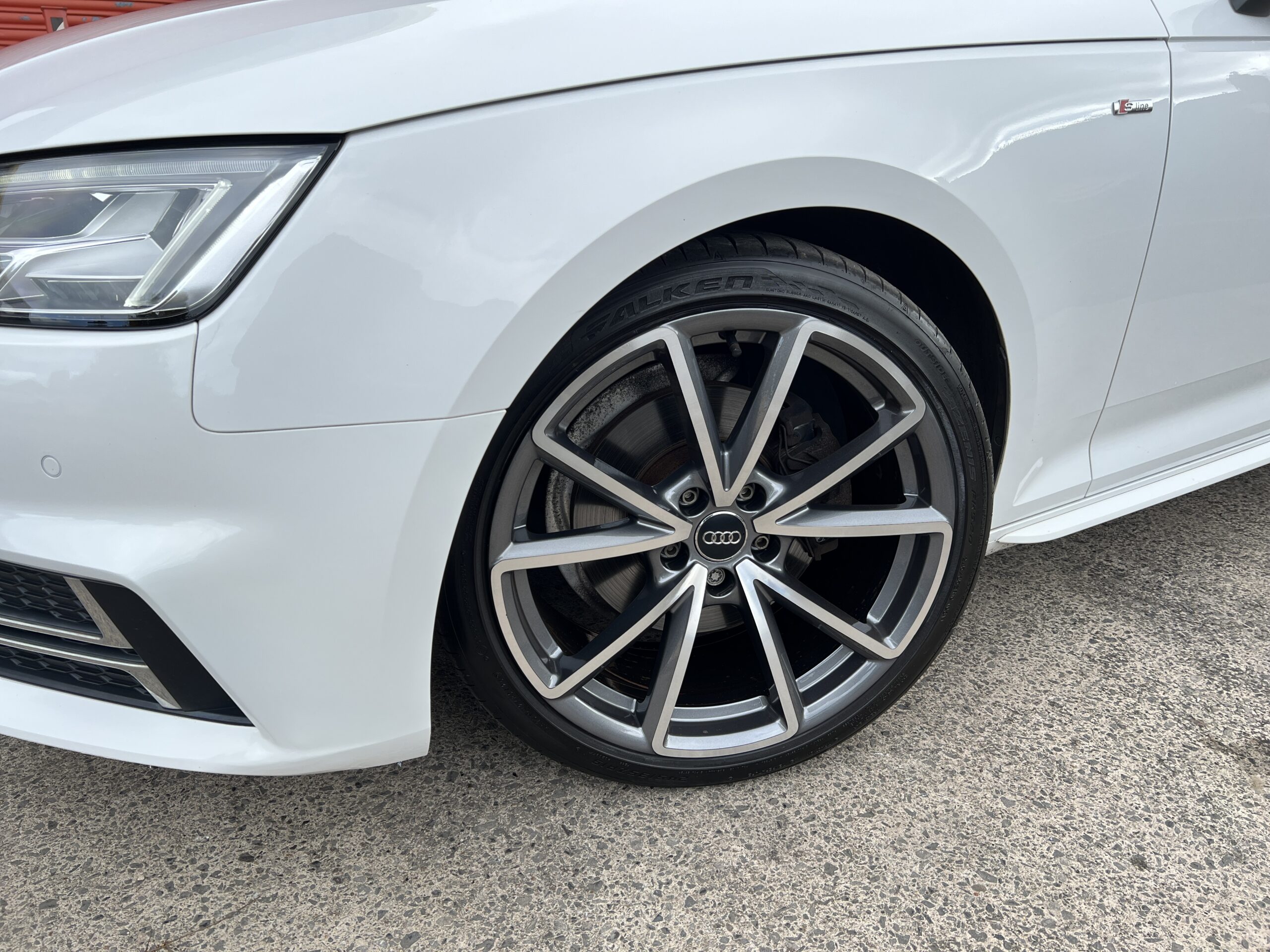 2017 Audi A4 Avant S Line 2.0 TFSI S Tronic *PANROOF-TECH PACK-VIRTUAL-B&O* AUTO