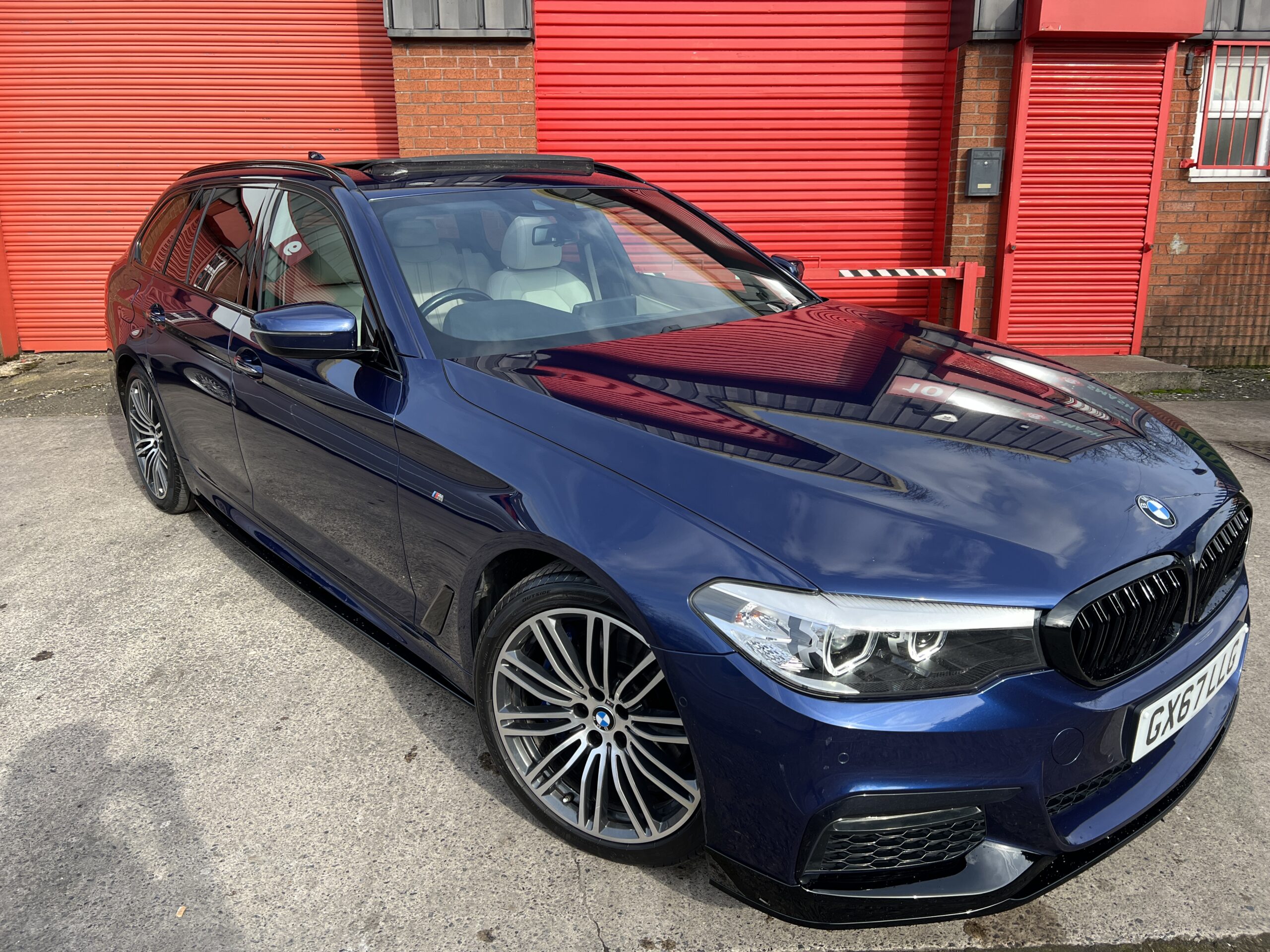 2017 BMW 530d M Sport xDrive Touring *PANROOF-HEATED STEERING-ELECTRIC TOWBAR* Auto