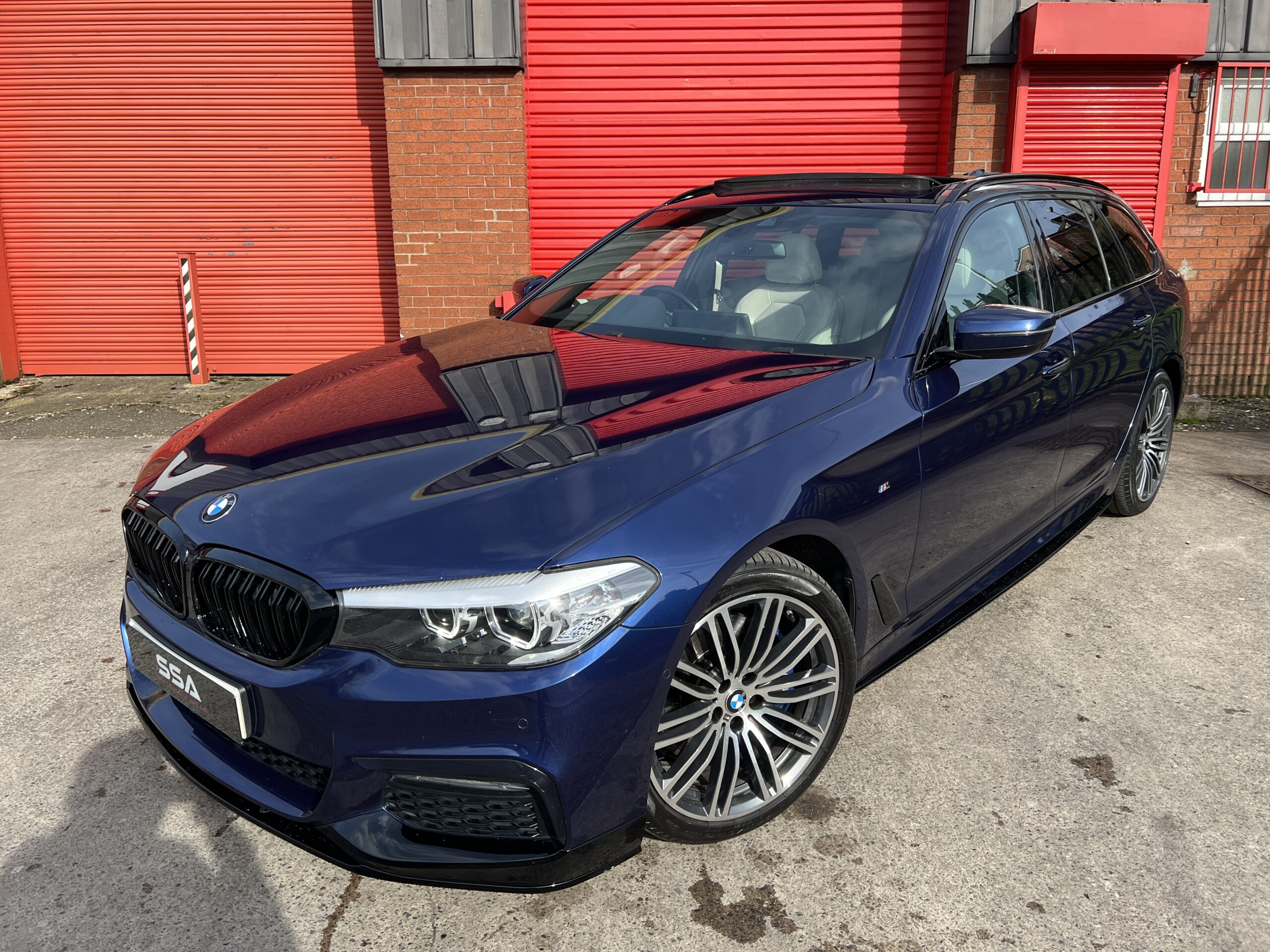 2017 BMW 530d M Sport xDrive Touring *PANROOF-HEATED STEERING-ELECTRIC TOWBAR* Auto