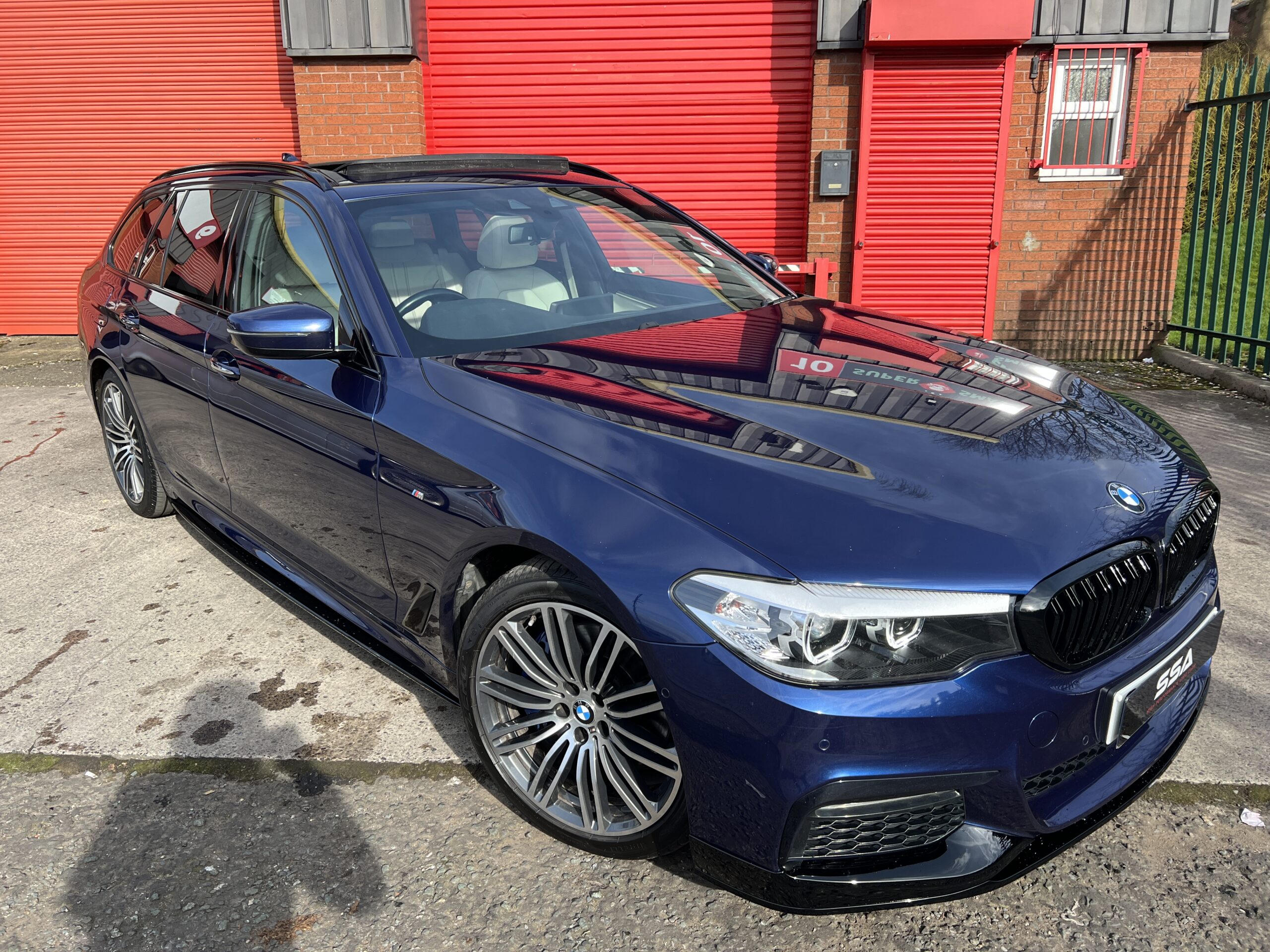 2017 BMW 530d M Sport xDrive Touring *PANROOF-HEATED STEERING-ELECTRIC TOWBAR* Auto