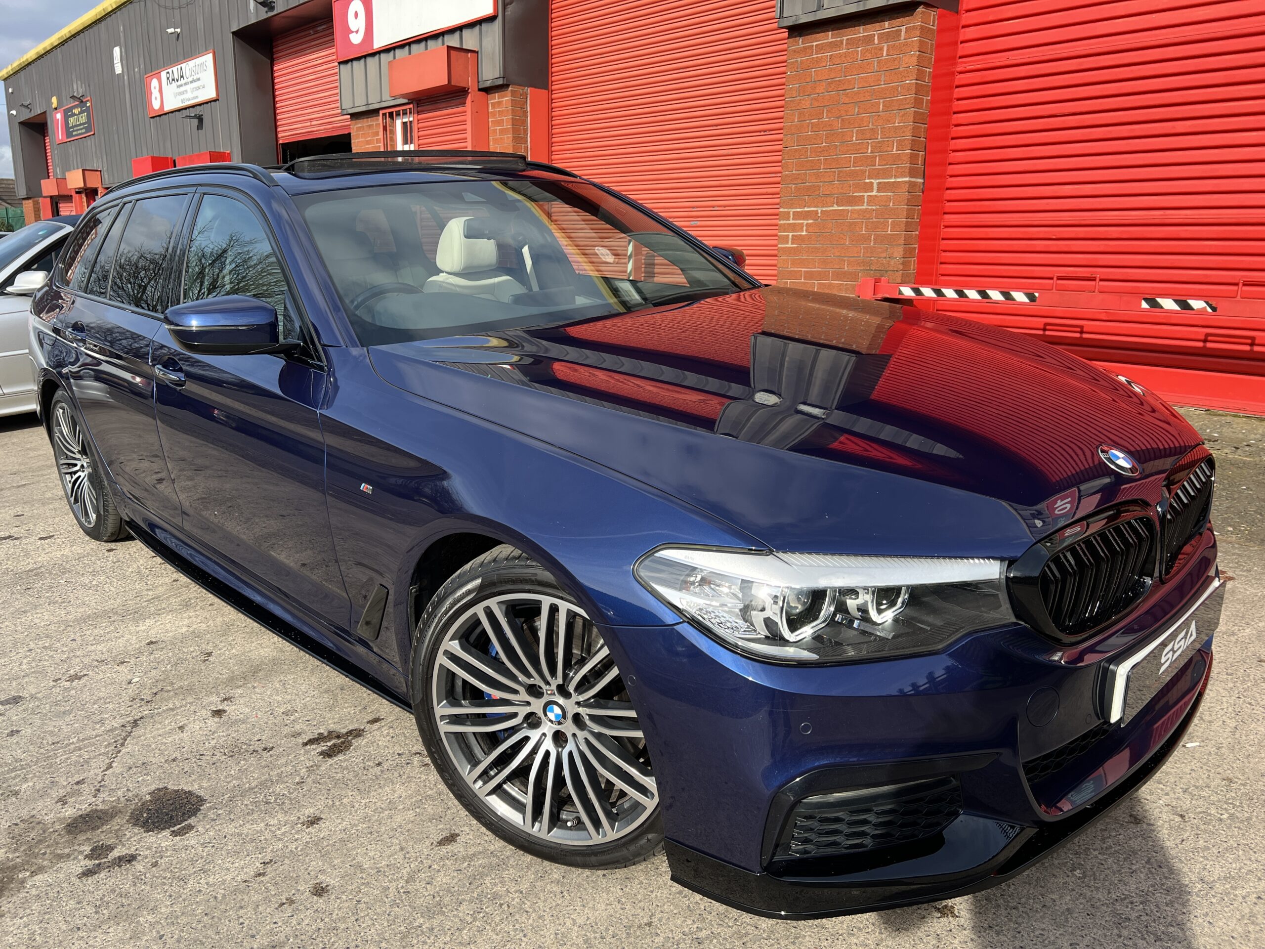 2017 BMW 530d M Sport xDrive Touring *PANROOF-HEATED STEERING-ELECTRIC TOWBAR* Auto