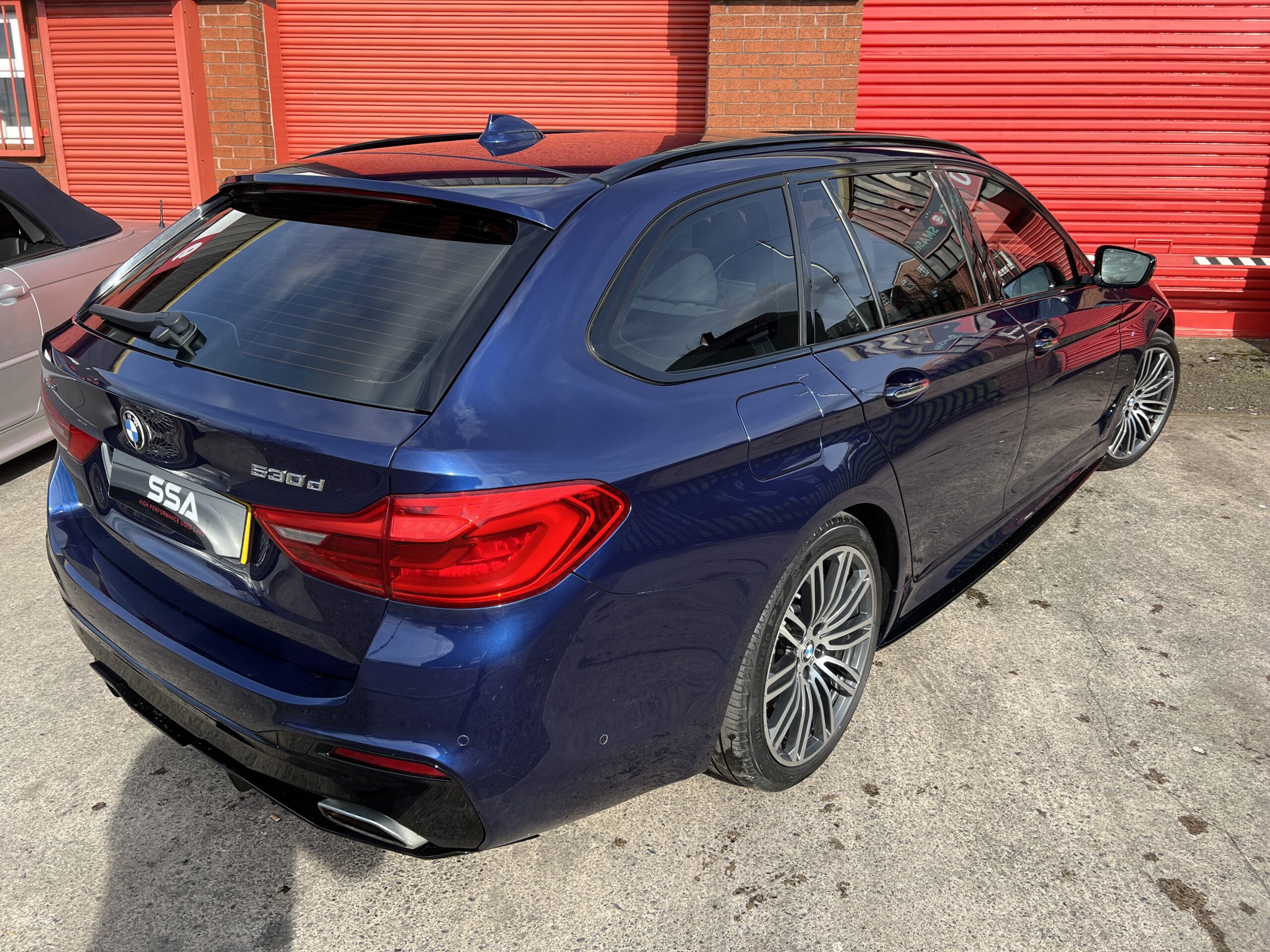 2017 BMW 530d M Sport xDrive Touring *PANROOF-HEATED STEERING-ELECTRIC TOWBAR* Auto