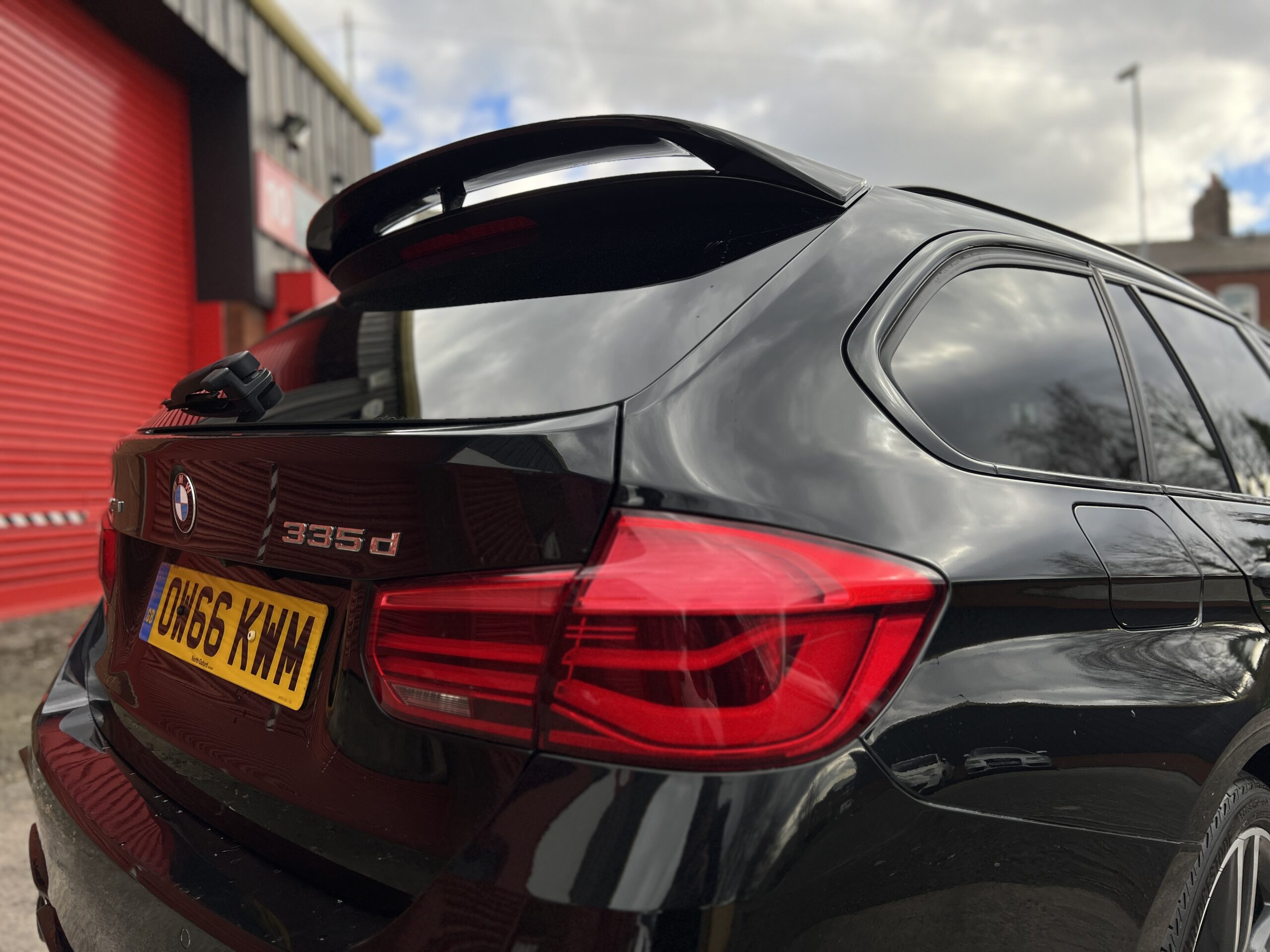 2017 BMW 335d M Sport xDrive Touring *HUD-PANROOF-HK SOUND-M KIT* Auto