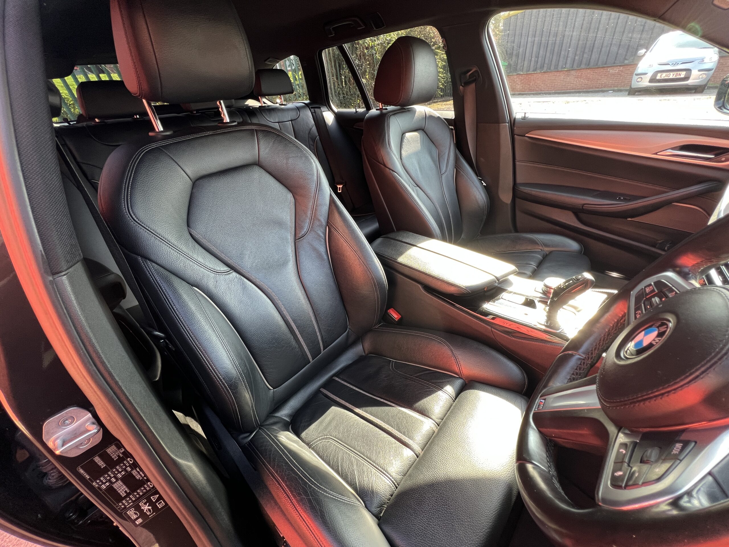 2018 BMW 530d M Sport xDrive Touring *HK-REV CAM-CARPLAY-WIRELESS CHARGING* Auto