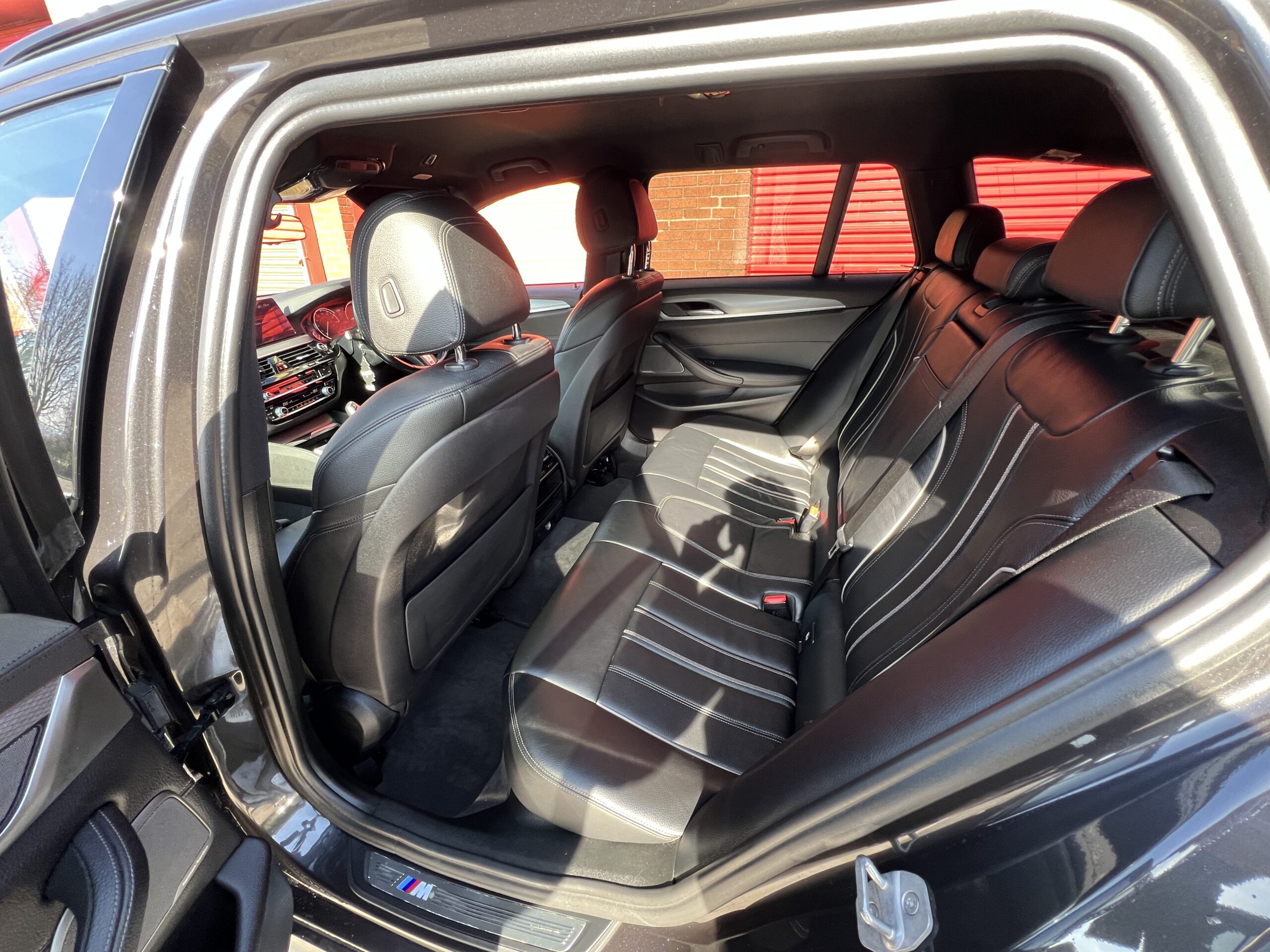 2018 BMW 530d M Sport xDrive Touring *HK-REV CAM-CARPLAY-WIRELESS CHARGING* Auto