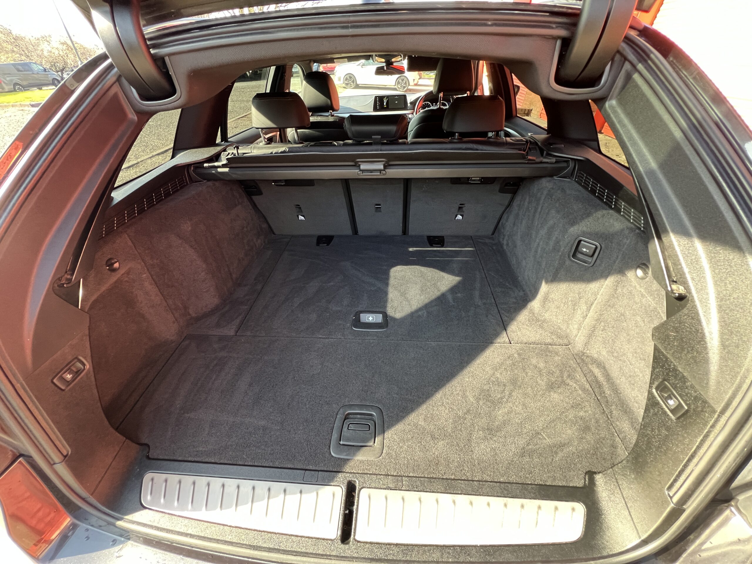 2018 BMW 530d M Sport xDrive Touring *HK-REV CAM-CARPLAY-WIRELESS CHARGING* Auto