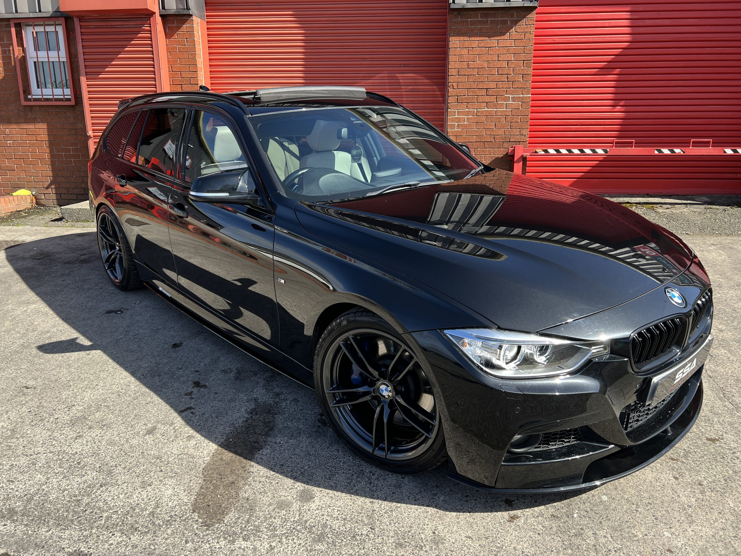 2015 BMW 335d M Sport xDrive Touring *PANROOF-HK-HEATED STEERING-M KIT* Auto