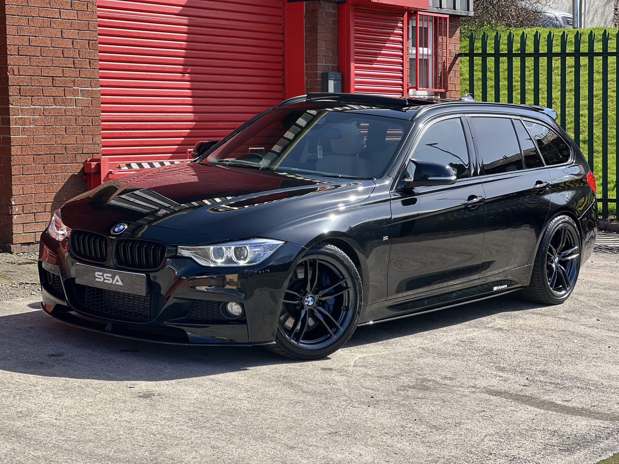 2015 BMW 335d M Sport xDrive Touring *PANROOF-HK-HEATED STEERING-M KIT* Auto