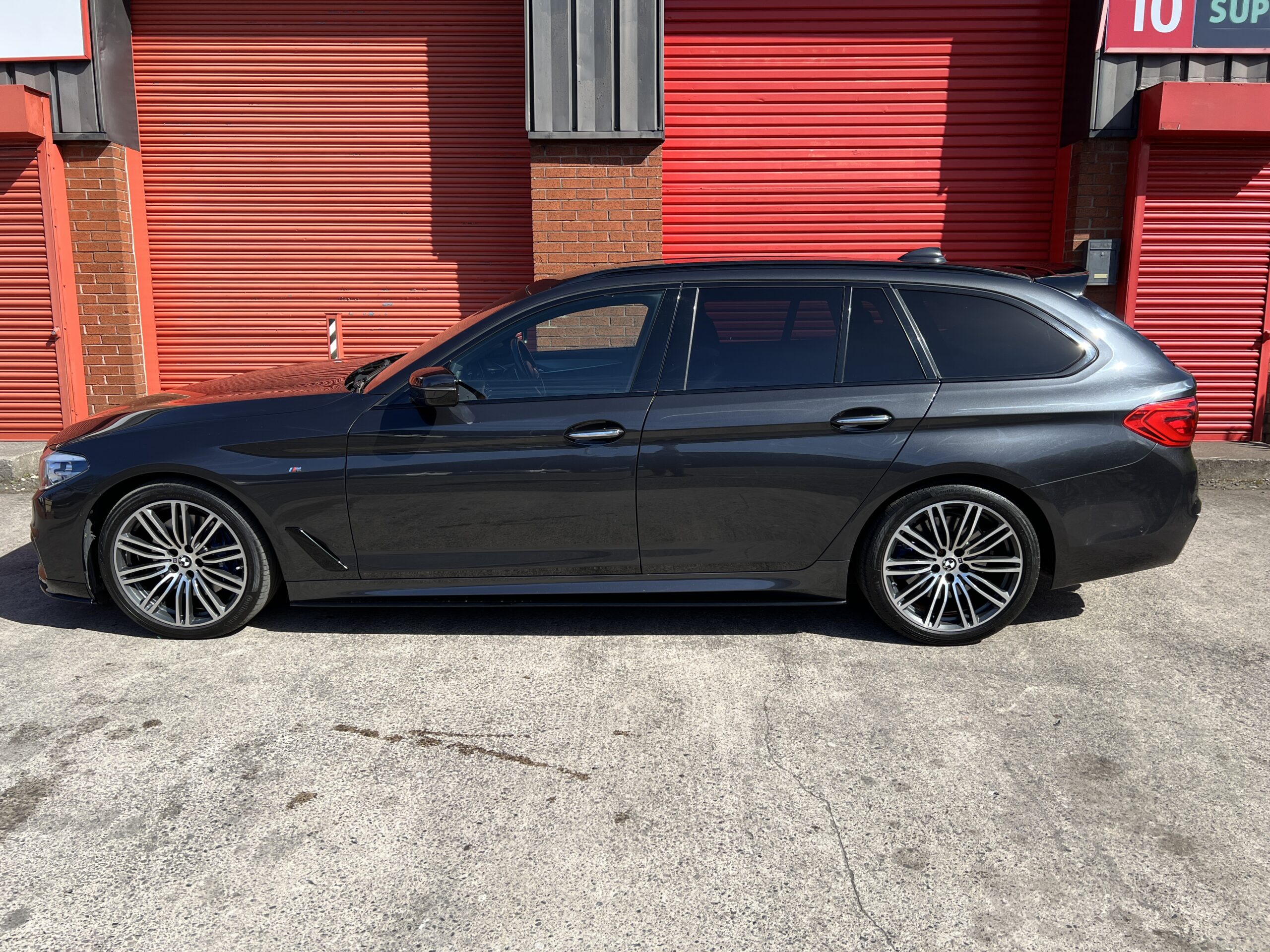 2018 BMW 530d M Sport xDrive Touring *HK-REV CAM-CARPLAY-WIRELESS CHARGING* Auto