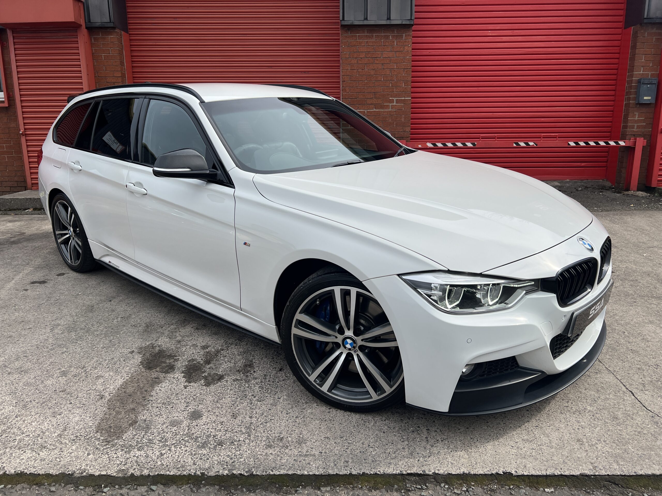 2017 BMW 330d M Sport xDrive Touring *PRONAV-HK SOUND-M SPORT PLUS-CARBON INTERIOR-LOADED* Auto