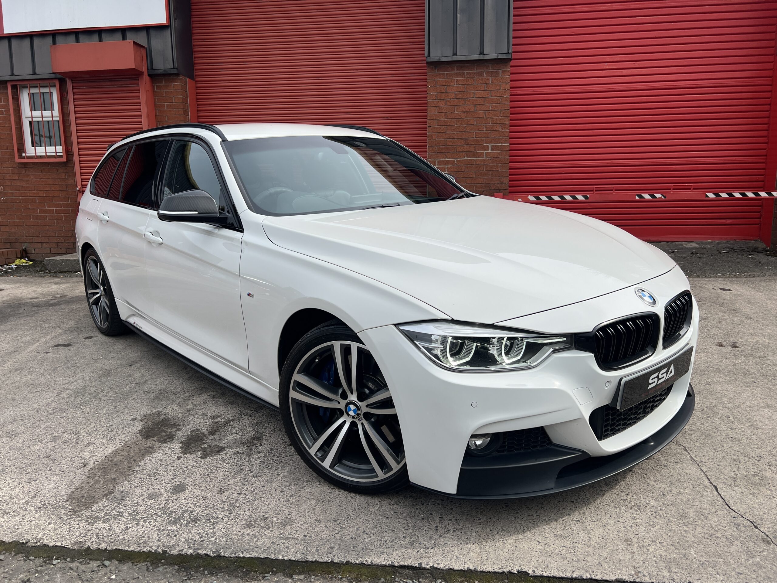 2017 BMW 330d M Sport xDrive Touring *PRONAV-HK SOUND-M SPORT PLUS-CARBON INTERIOR-LOADED* Auto