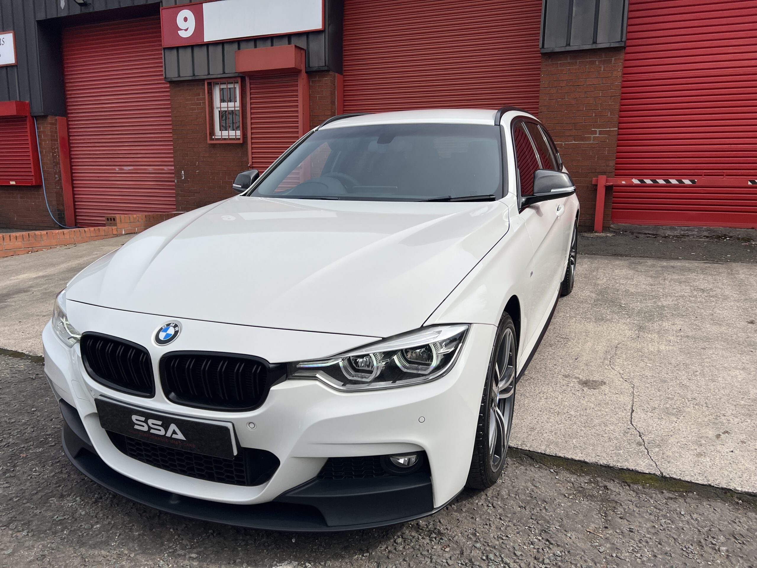 2017 BMW 330d M Sport xDrive Touring *PRONAV-HK SOUND-M SPORT PLUS-CARBON INTERIOR-LOADED* Auto