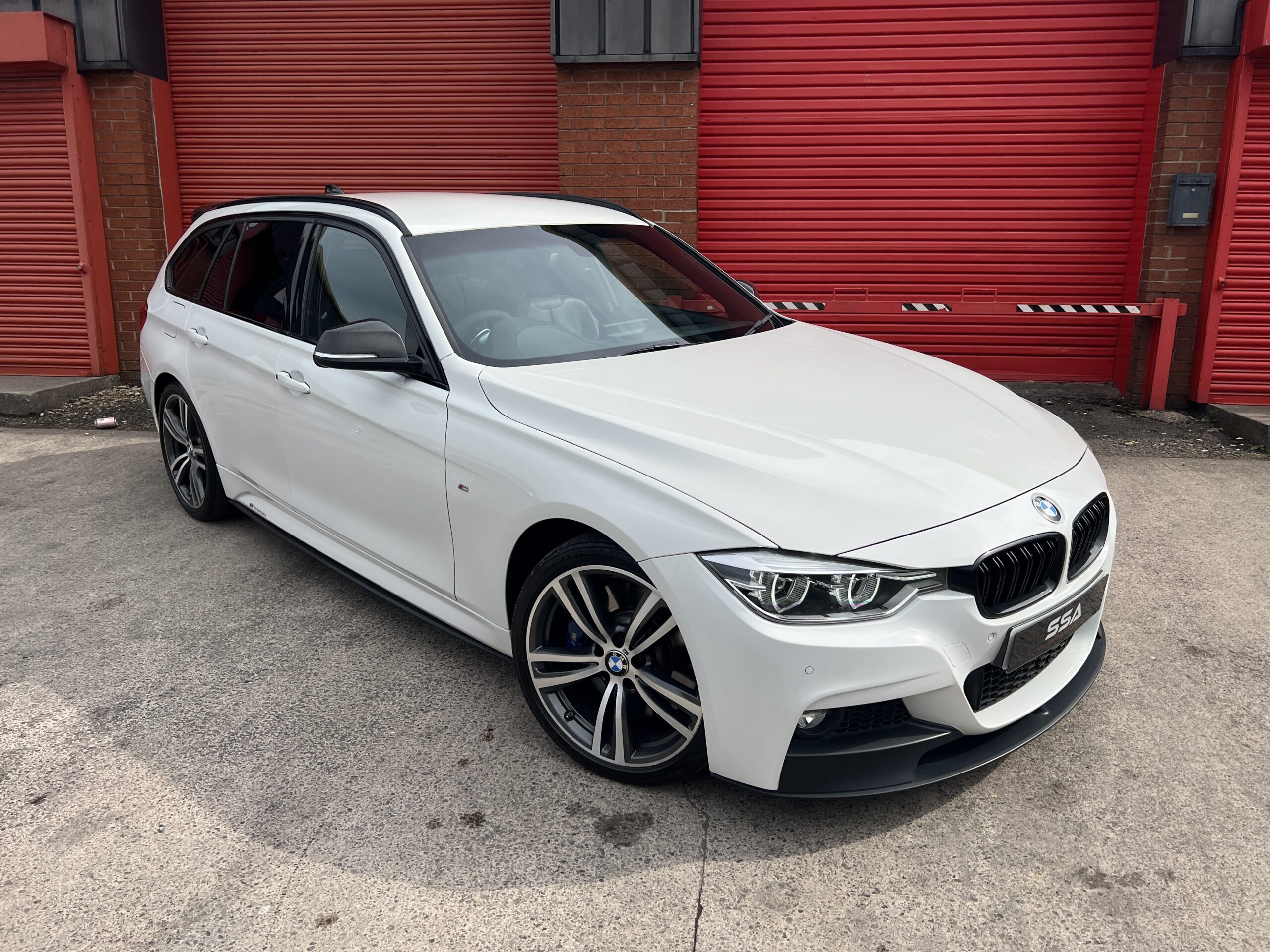 2017 BMW 330d M Sport xDrive Touring *PRONAV-HK SOUND-M SPORT PLUS-CARBON INTERIOR-LOADED* Auto
