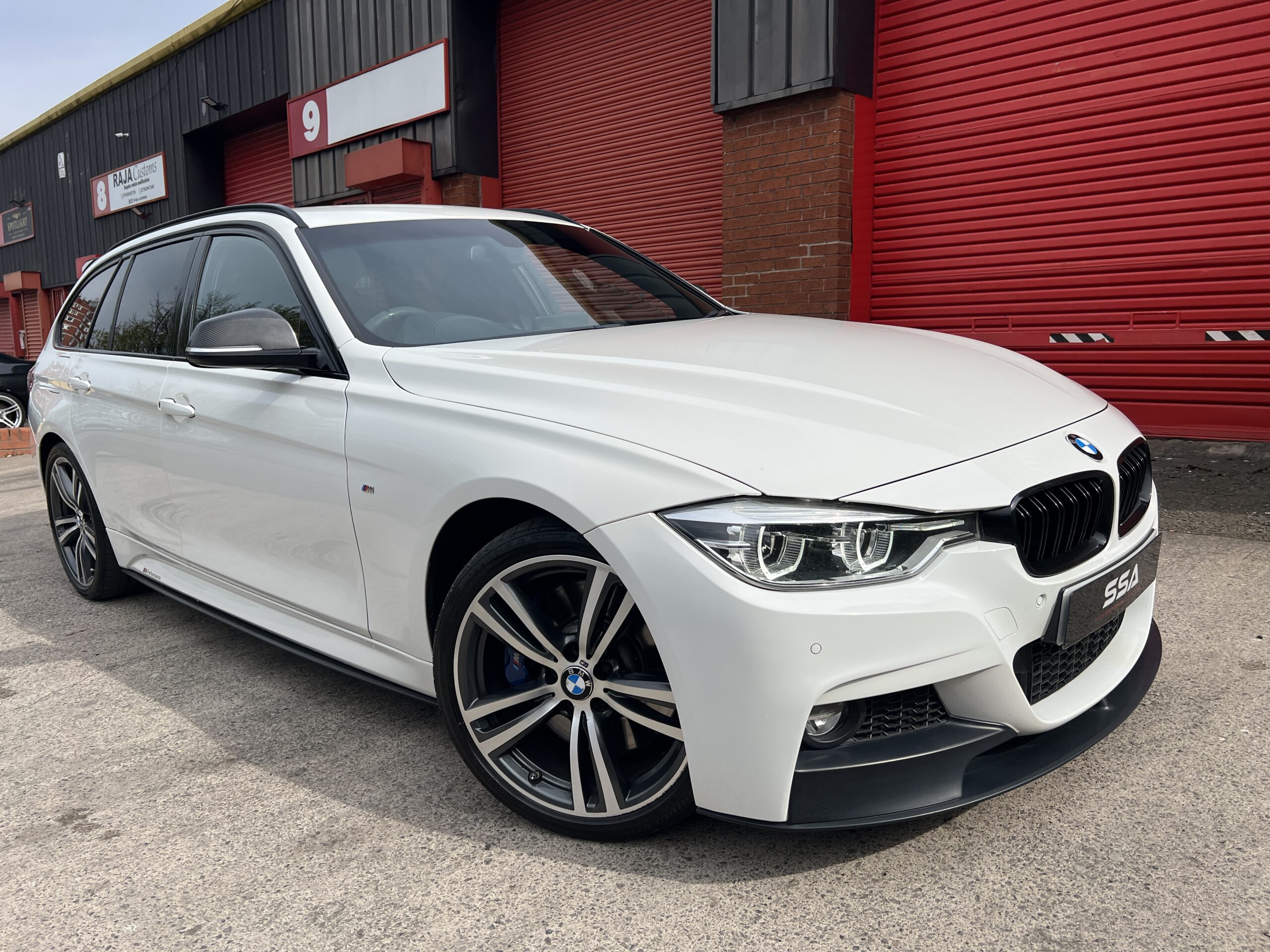 2017 BMW 330d M Sport xDrive Touring *PRONAV-HK SOUND-M SPORT PLUS-CARBON INTERIOR-LOADED* Auto