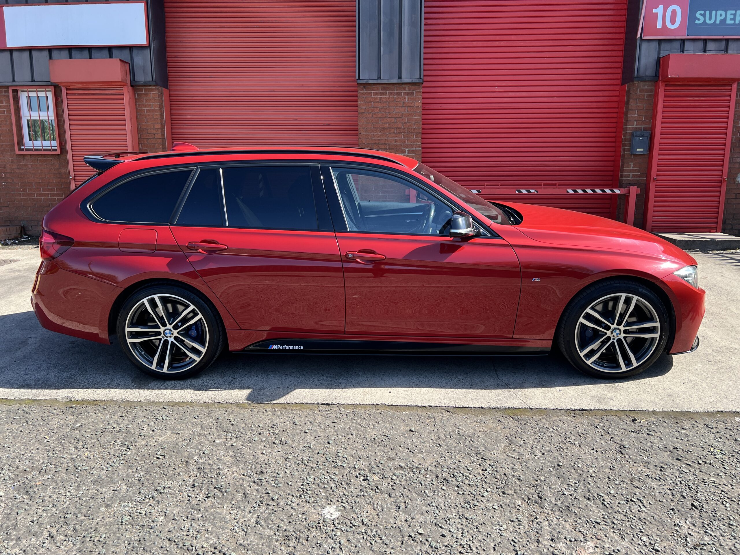 2018 BMW 330d Shadow Edition M Sport xDrive Touring *HEATED STEERING-HUD-PRONAV-HK-M SPORT+* Auto