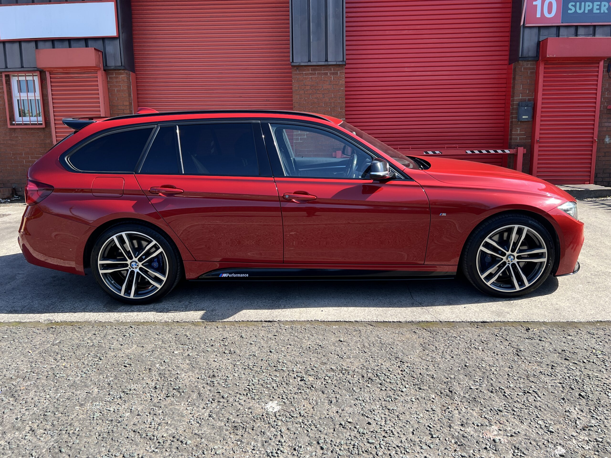 2018 BMW 330d Shadow Edition M Sport xDrive Touring *HEATED STEERING-HUD-PRONAV-HK-M SPORT+* Auto