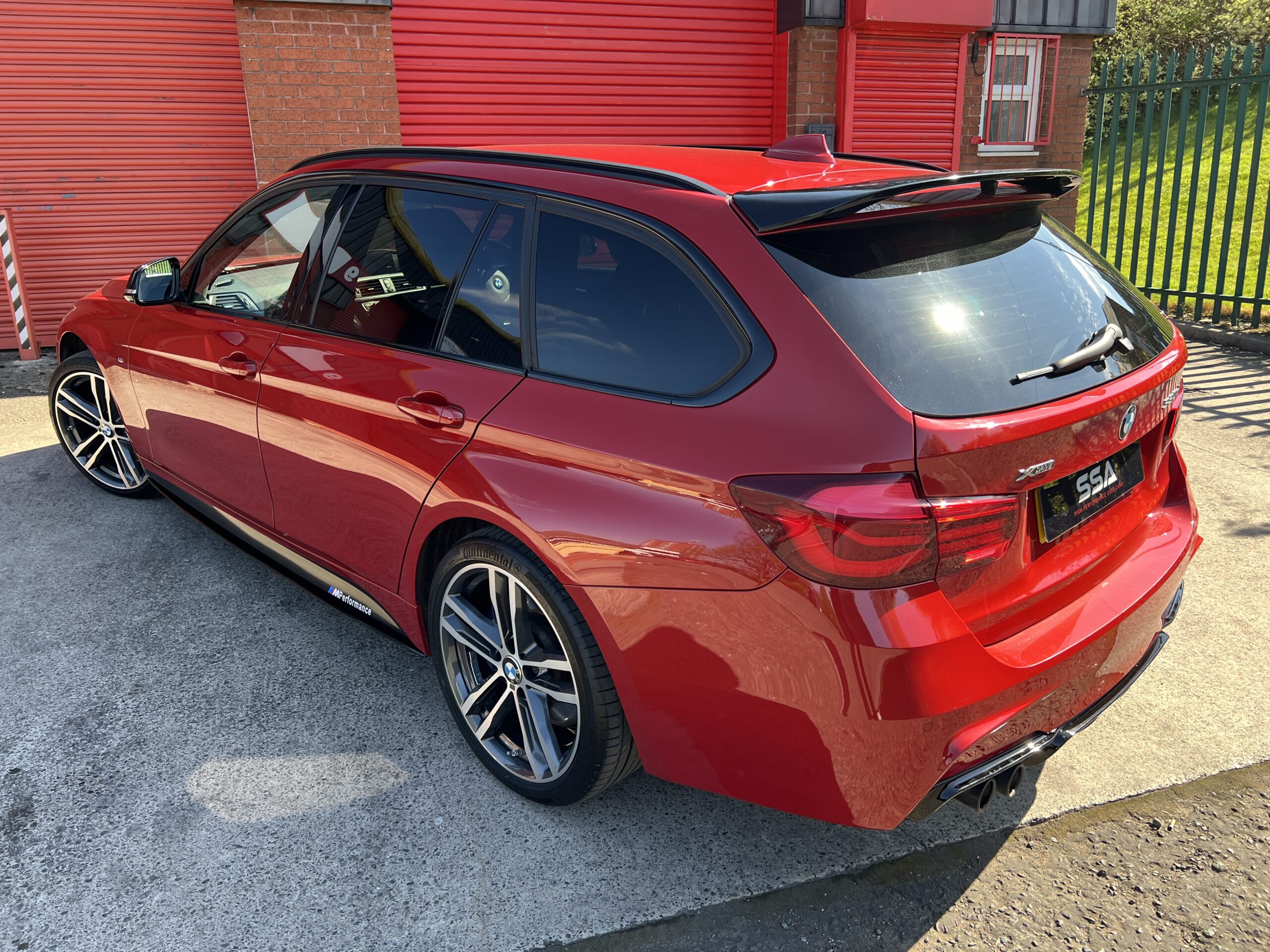 2018 BMW 330d Shadow Edition M Sport xDrive Touring *HEATED STEERING-HUD-PRONAV-HK-M SPORT+* Auto