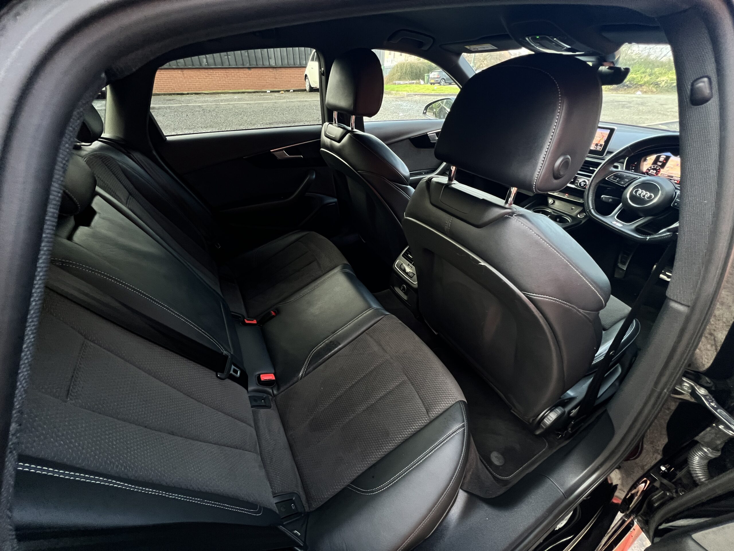 2019 Audi A4 Black Edition 40 TFSI 2.0 S Tronic *VIRTUAL DASH-WIRELESS CHARGING* AUTO