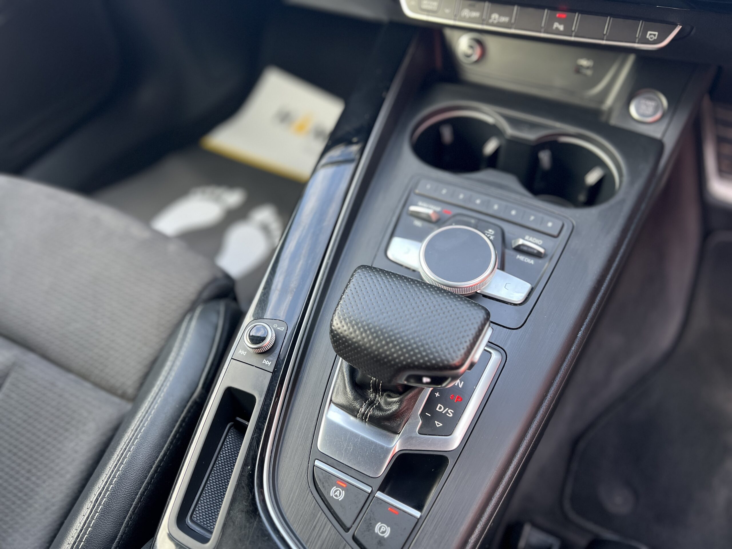 2019 Audi A4 Black Edition 40 TFSI 2.0 S Tronic *VIRTUAL DASH-WIRELESS CHARGING* AUTO