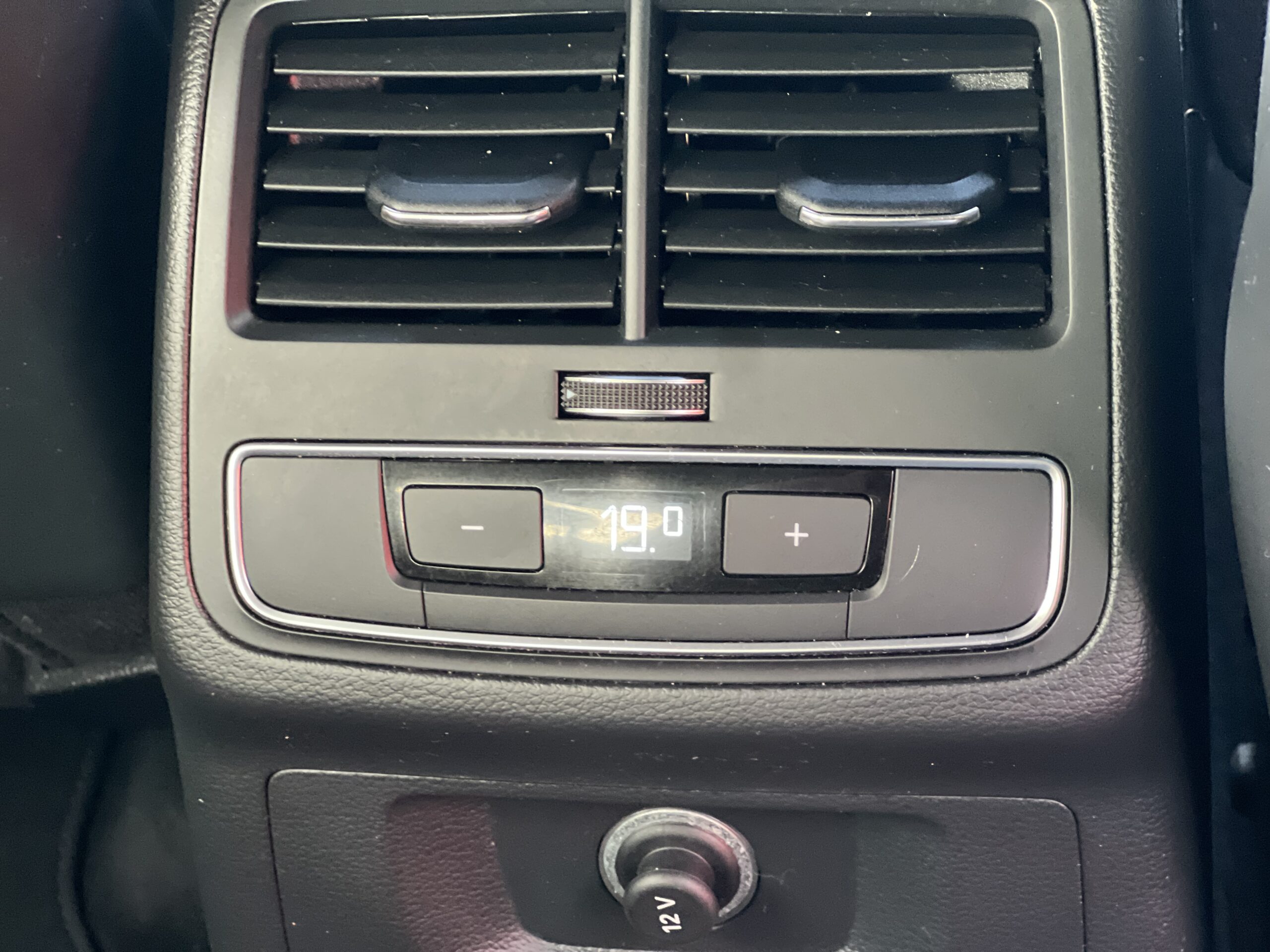 2019 Audi A4 Black Edition 40 TFSI 2.0 S Tronic *VIRTUAL DASH-WIRELESS CHARGING* AUTO