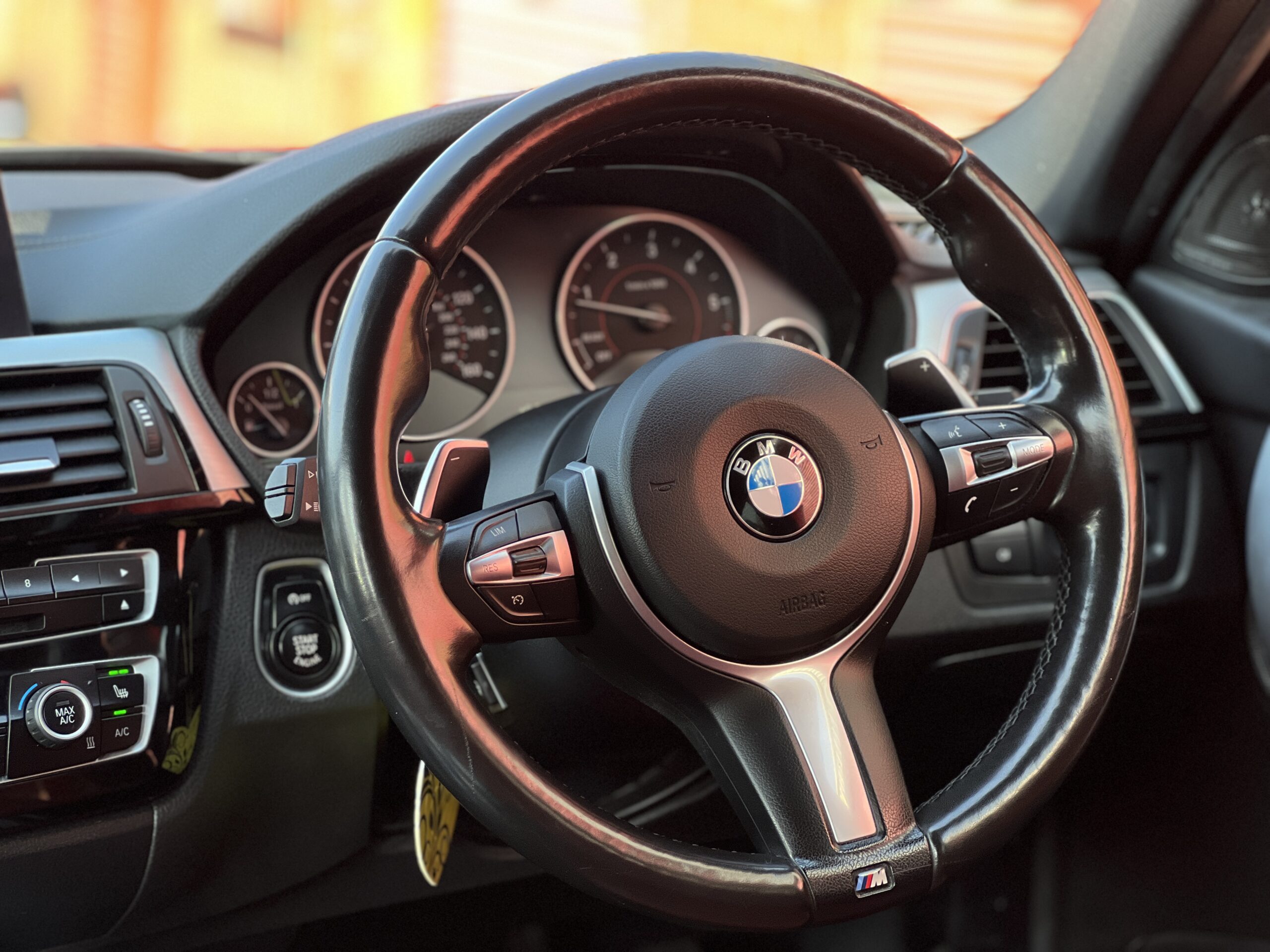 2017 BMW 330d M Sport Shadow Edition Touring *PRONAV+RED ELECTRIC HEATED SEATS+HEATED STEERING* Auto