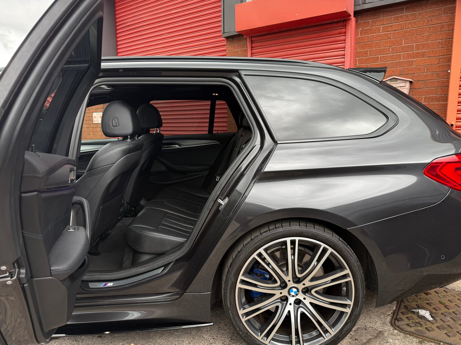 2019 BMW 530d M Sport Touring *PAN ROOF-COMFORT PACKAGE-REV CAM* Auto
