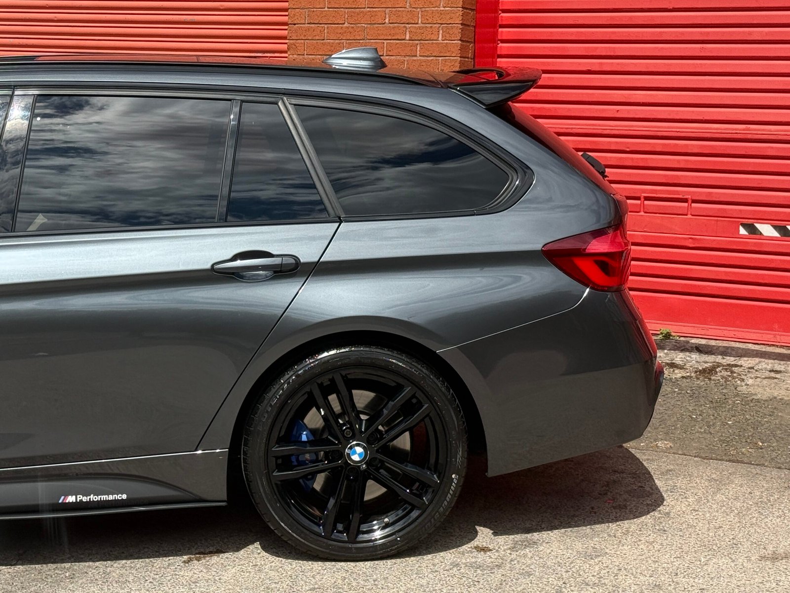2018 BMW 335d M Sport Shadow Edition Touring *HUGE FACTORY OPTIONS+SUNROOF+DIGITAL DASH+HUD* Auto
